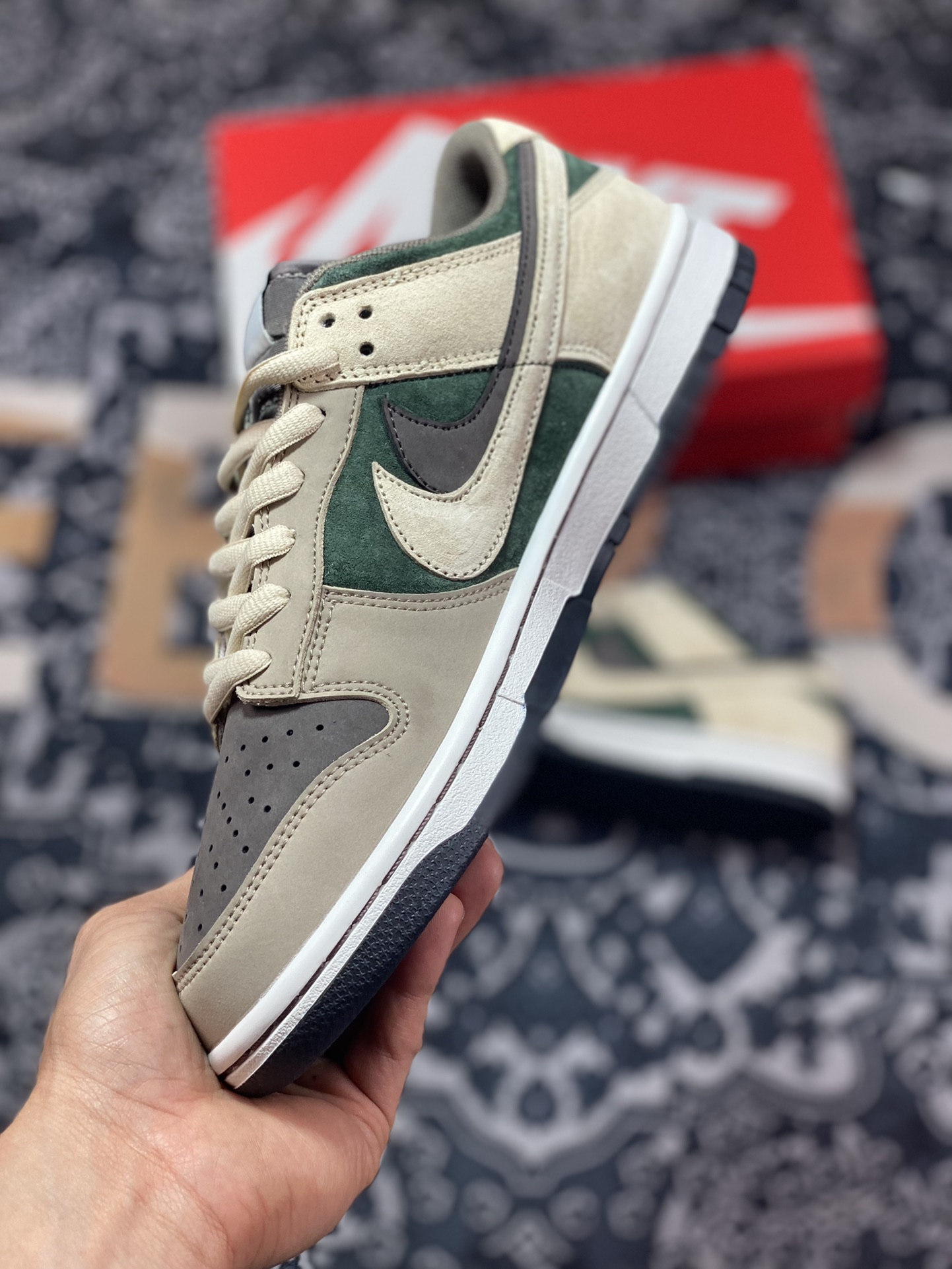 Nike SB Dunk Low ”Milk Tea/Brown” Dunk Series Low-top Sneakers ”Milk Tea Yellow Brown Coffee Double Hook” CT2552-895