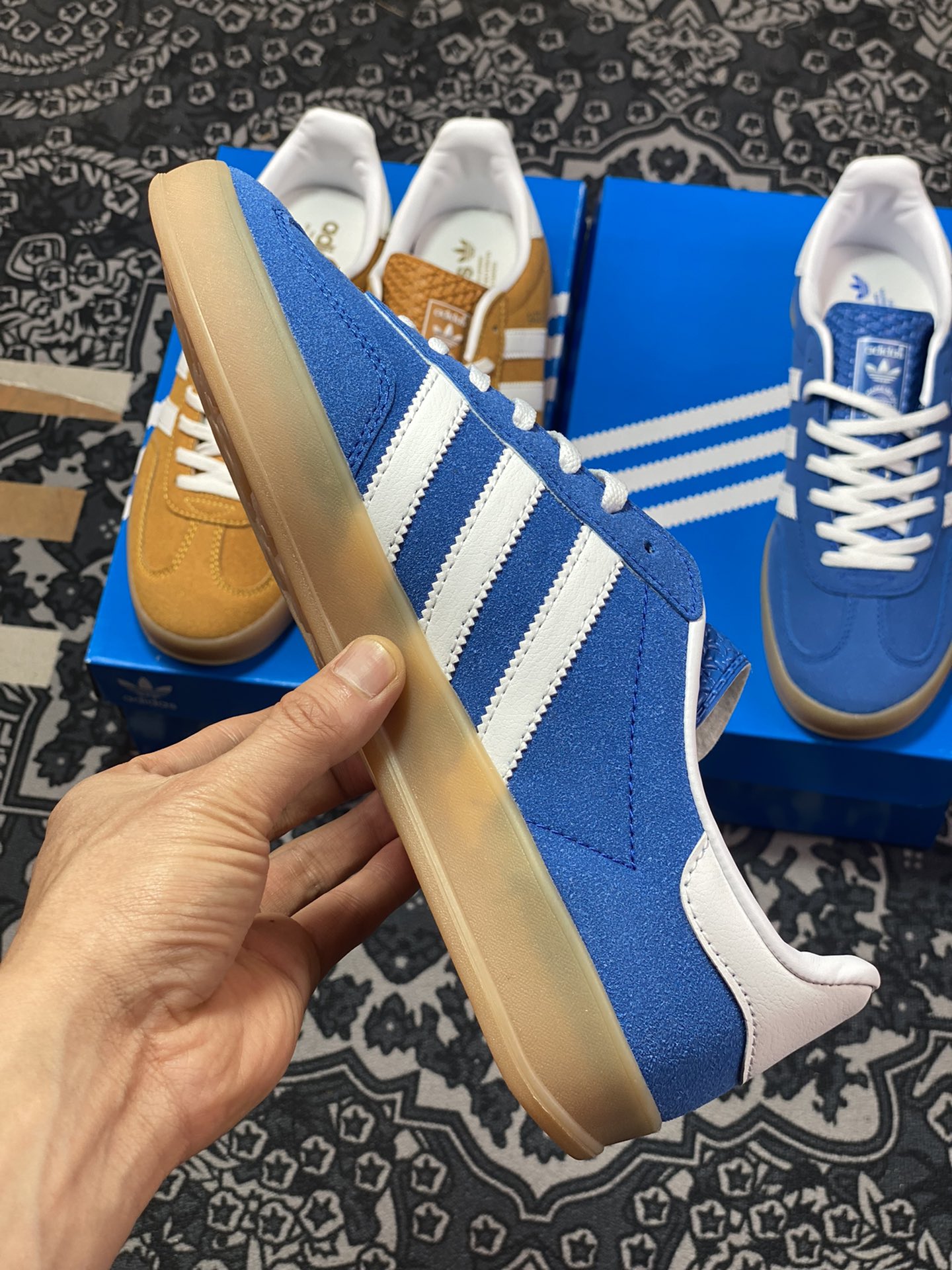 Adidas Gazelle Indoor Trainers low-top retro sneakers ”Royal Blue and White Rubber Sole” HQ8717