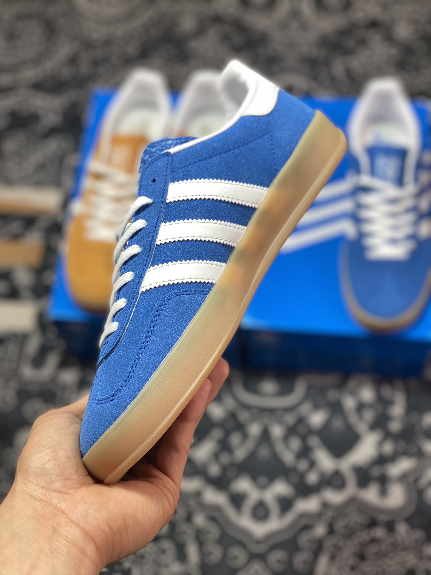 Adidas Gazelle Indoor Trainers low-top retro sneakers ”Royal Blue and White Rubber Sole” HQ8717