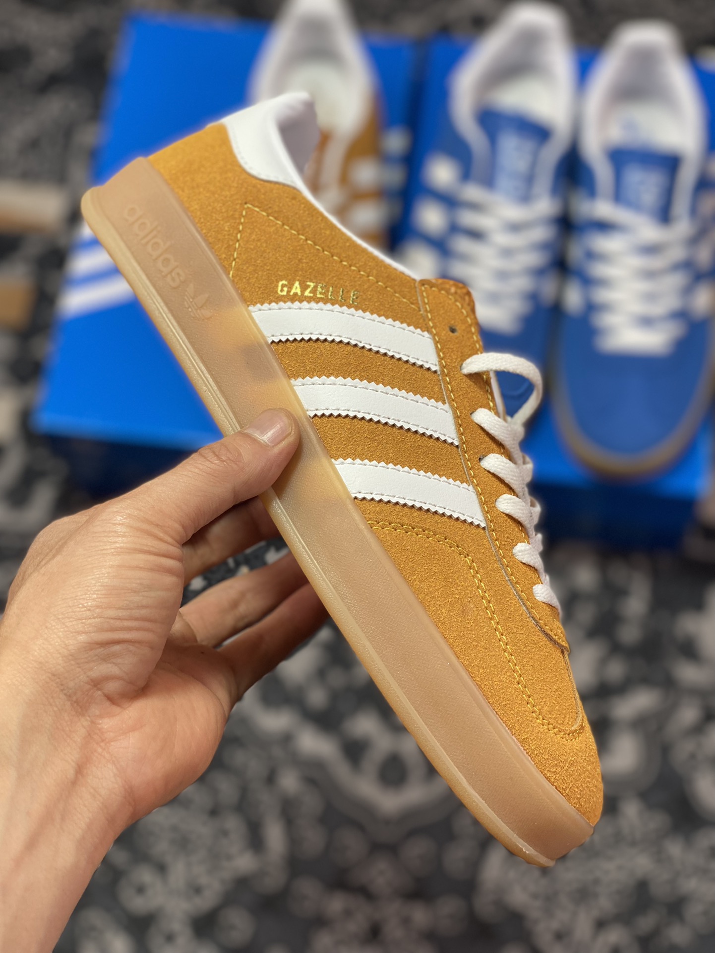 Adidas Gazelle Indoor Trainers low-top sneakers ”Yellowish white rubber sole” HQ8716