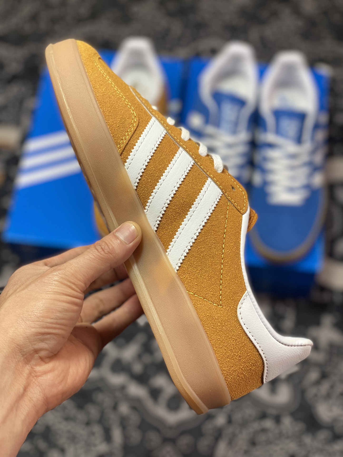 Adidas Gazelle Indoor Trainers low-top sneakers ”Yellowish white rubber sole” HQ8716