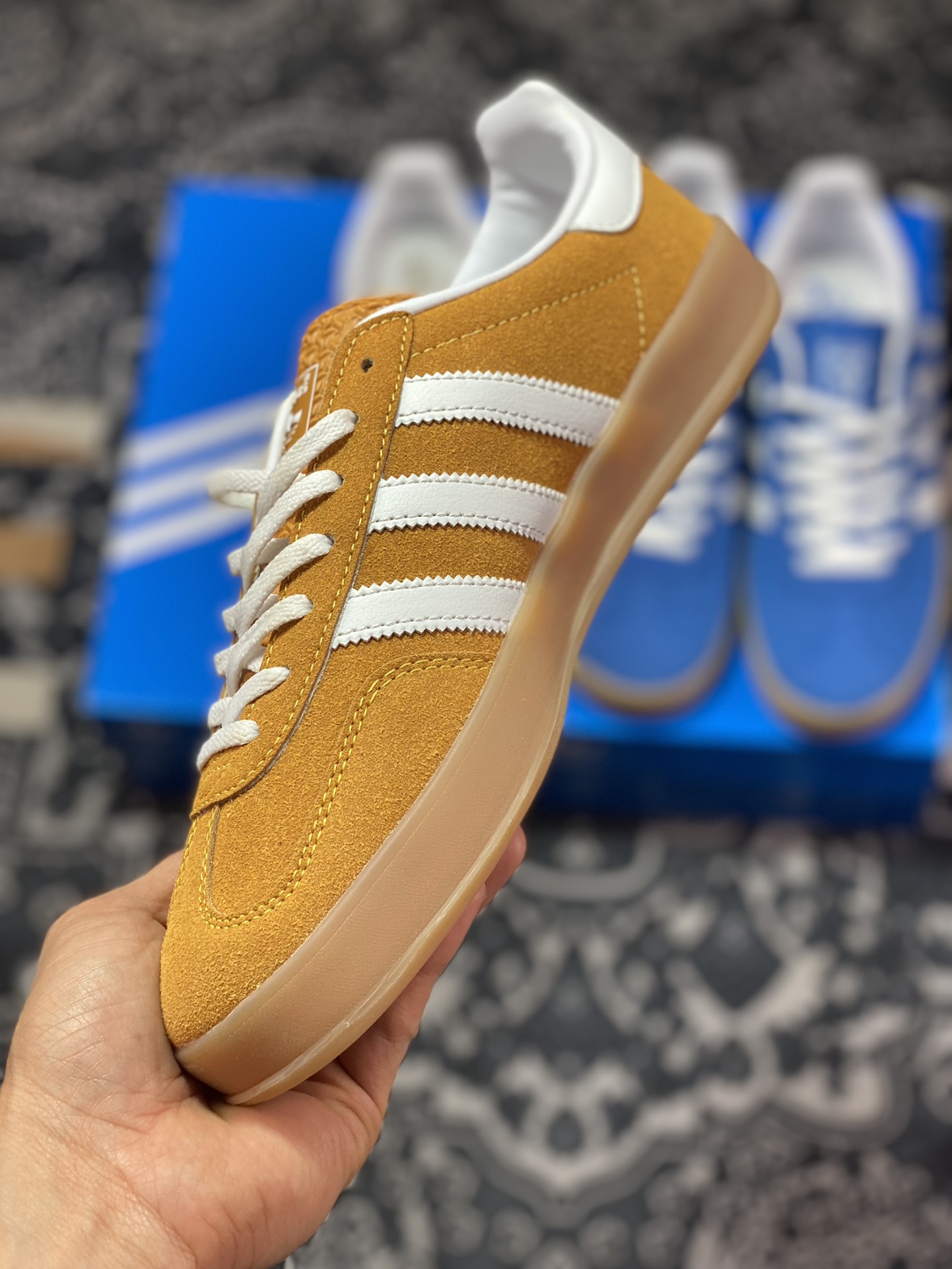 Adidas Gazelle Indoor Trainers low-top sneakers ”Yellowish white rubber sole” HQ8716