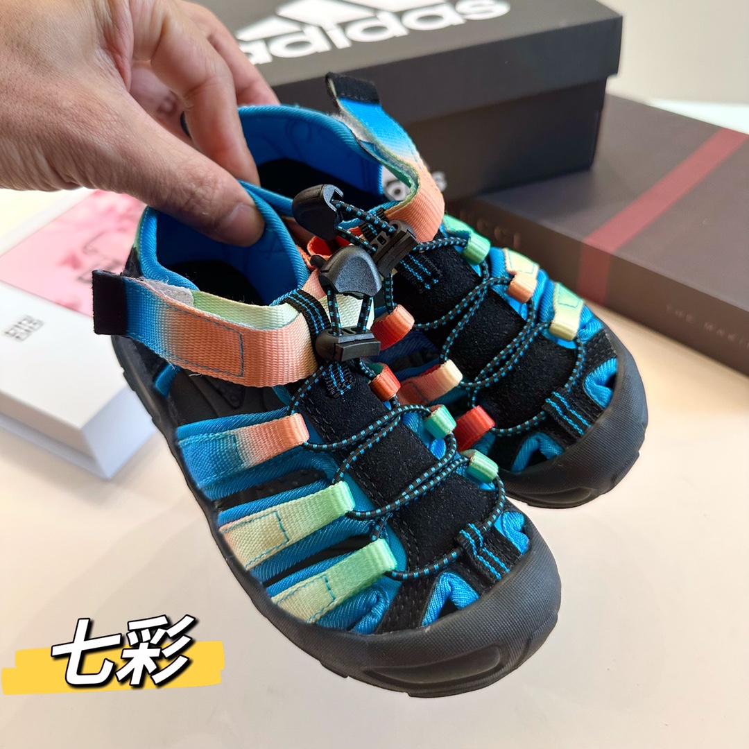 图片[4]-阿迪版儿童户外凉鞋26-37码 潮爆了！溯溪鞋真的太火🔥了！户外风满满！爬山涉水溯溪都不在话下❗️大开好穿脱，鞋头护趾！后跟包裹性很强！穿上它去户外尽情的玩耍吧🏃-选品中心