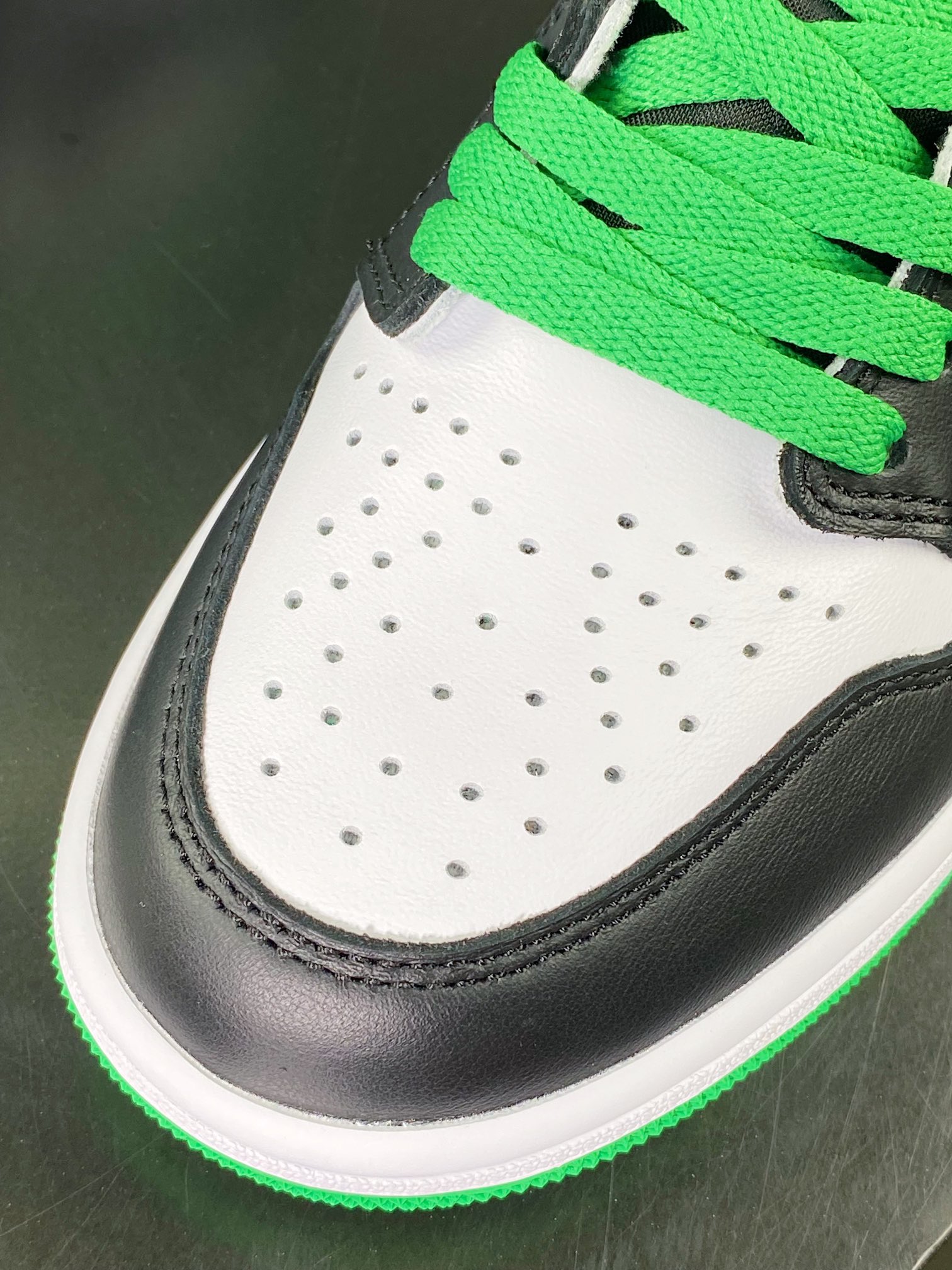 420 Air Jordan 1 Retro High OG"Lucky Green"AJ1代经典复古经典高帮篮球鞋“黑绿脚趾幸运绿”DZ5485-031