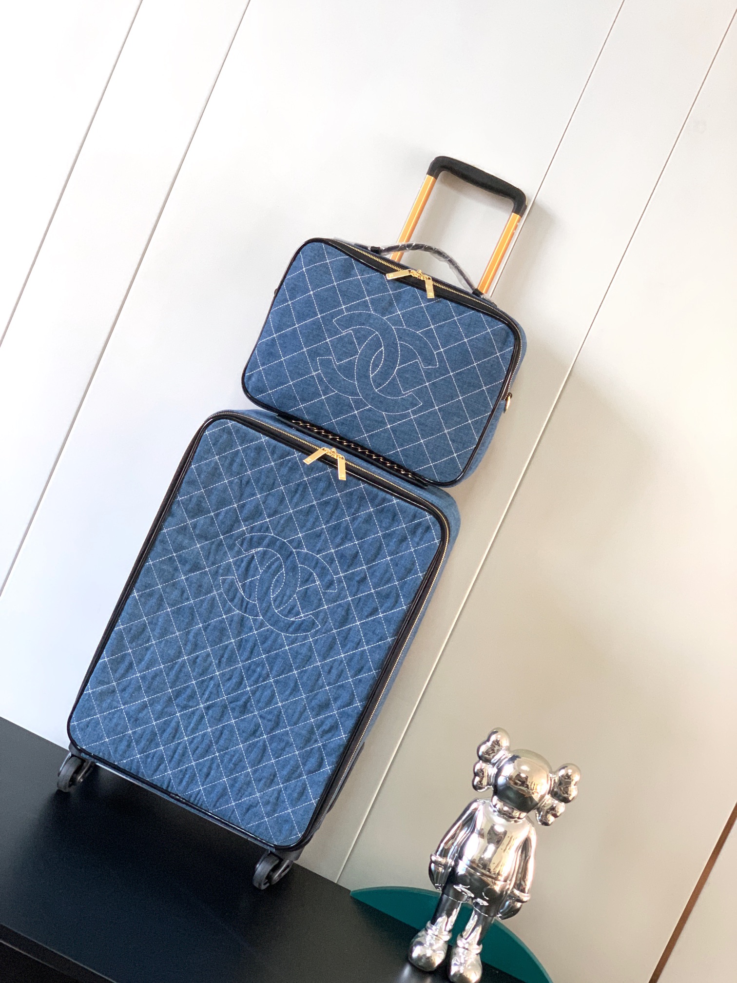 Nuevo modelo de Chanel, tamaño de la maleta 50-40-20. Tamaño del bolso 38-29-7