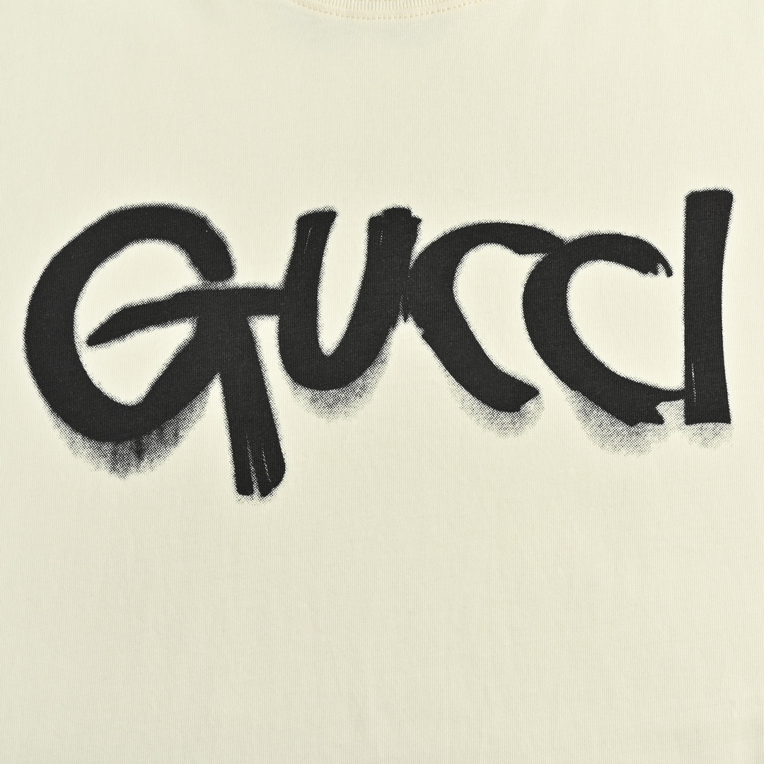 Gucci/古驰 23ss 涂鸦字母印花短袖 春夏 字母印花圆领短袖