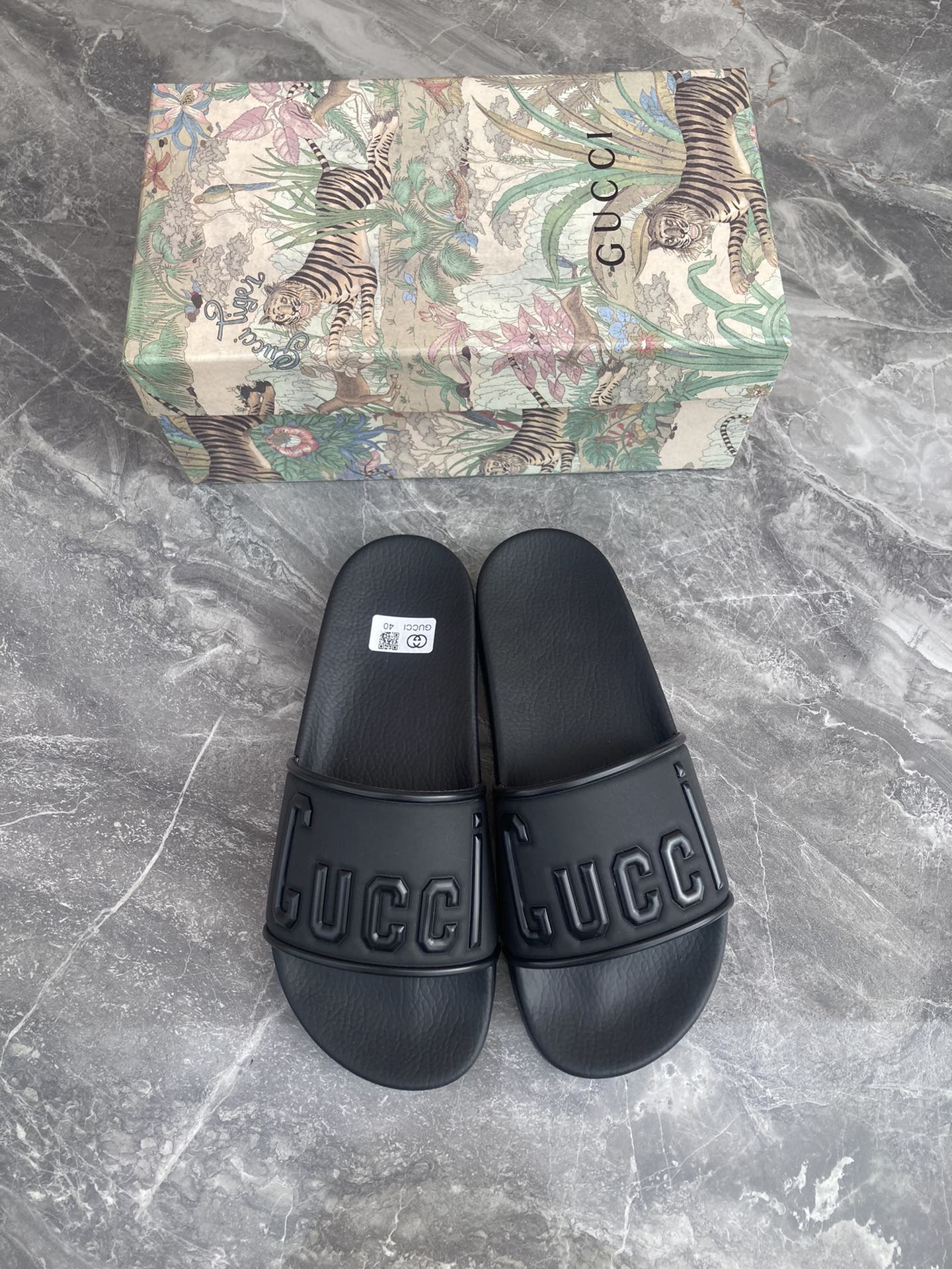 Gucci Buty Letnie kapcie Mężczyźni