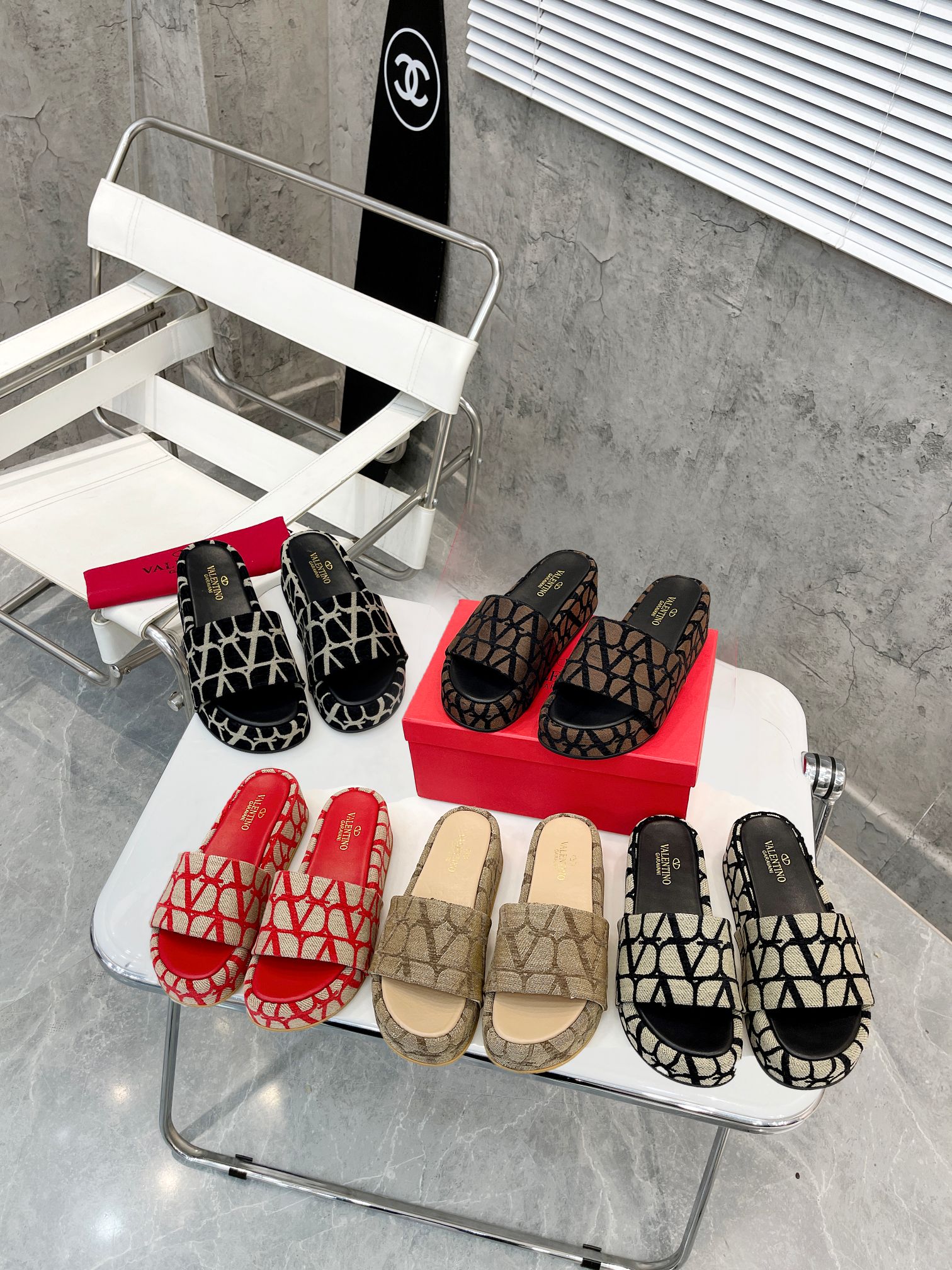 Precio de fábrica: 💴💴 2023 zapatillas exclusivas de suela gruesa de 5 cm, ⑤ colores, bordado eléctrico bordado versió…