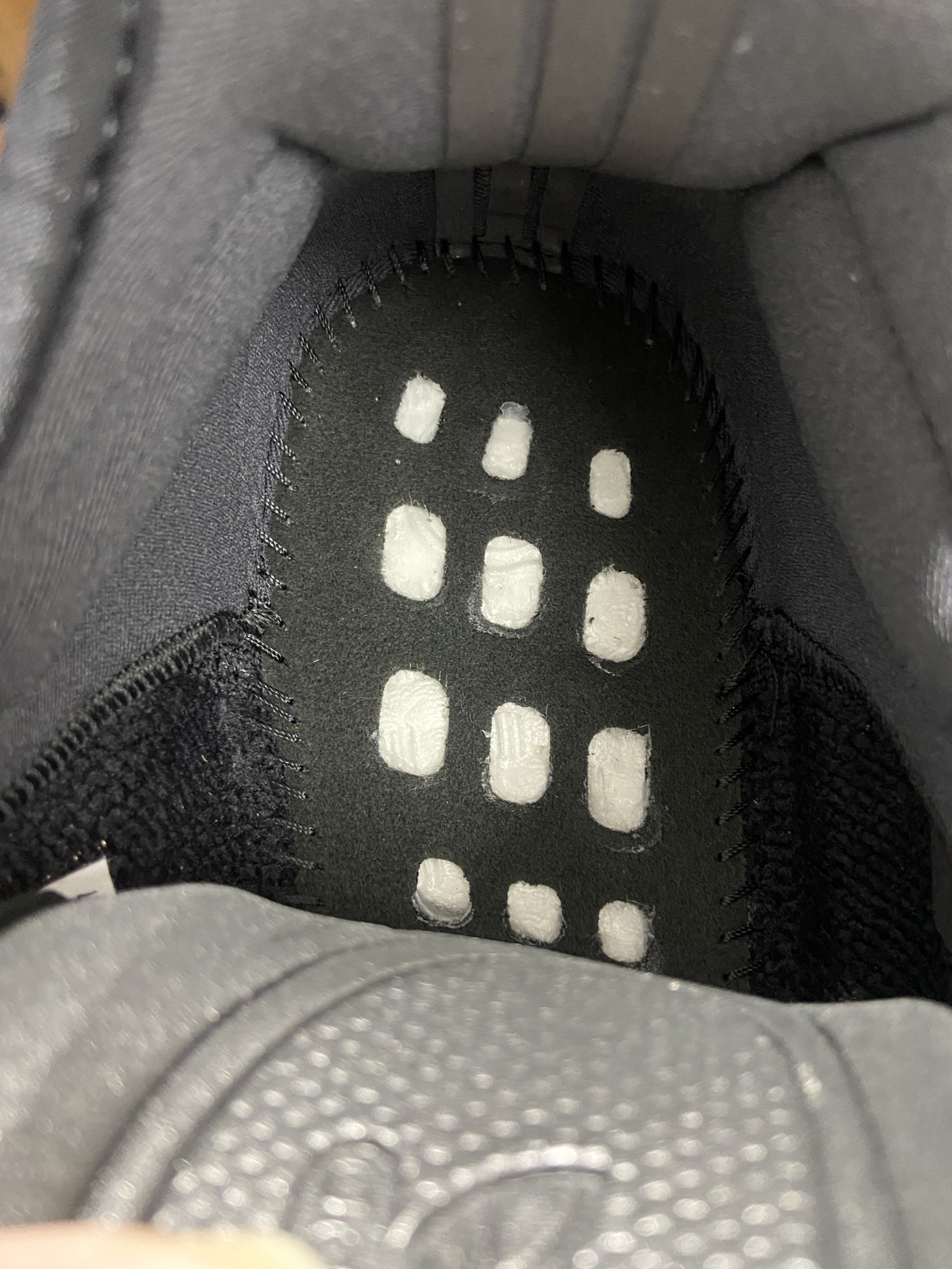 Yezzy350黑色玛瑙尺码36-4