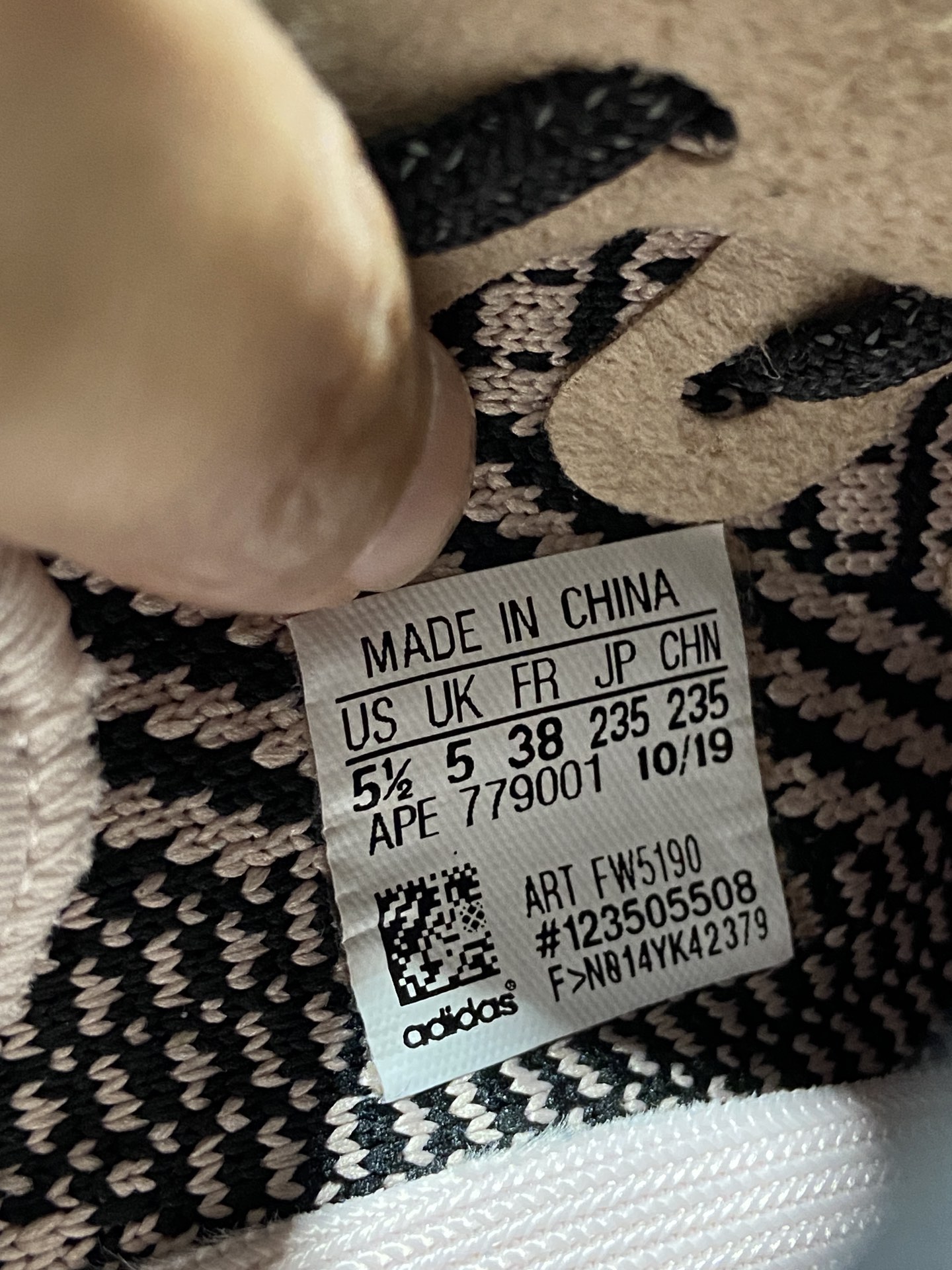 Yeezy350黑红天使鞋码36-4