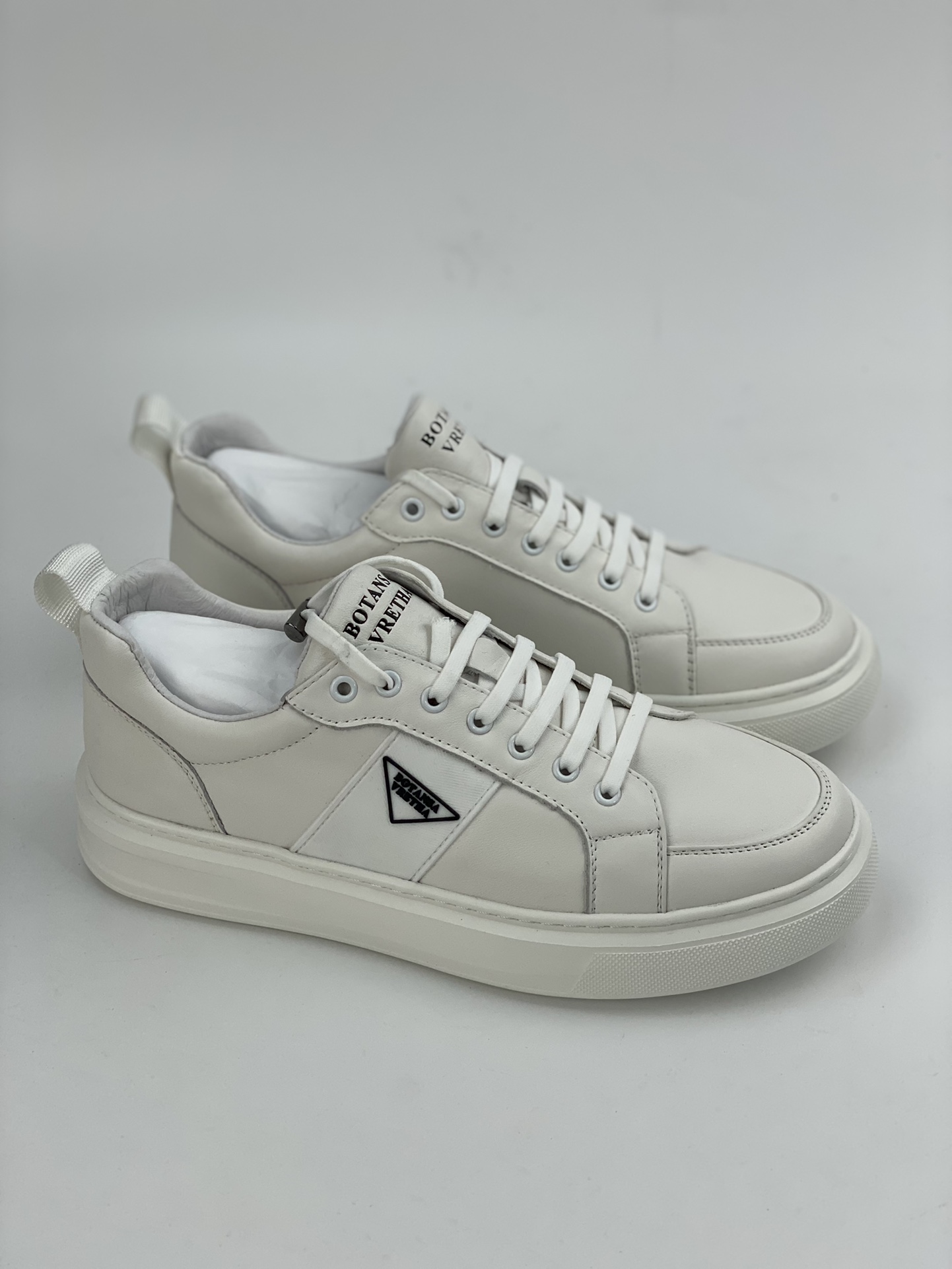 BV Bottega Veneta 23ss BV Sneaker Spring new casual sports shoes series