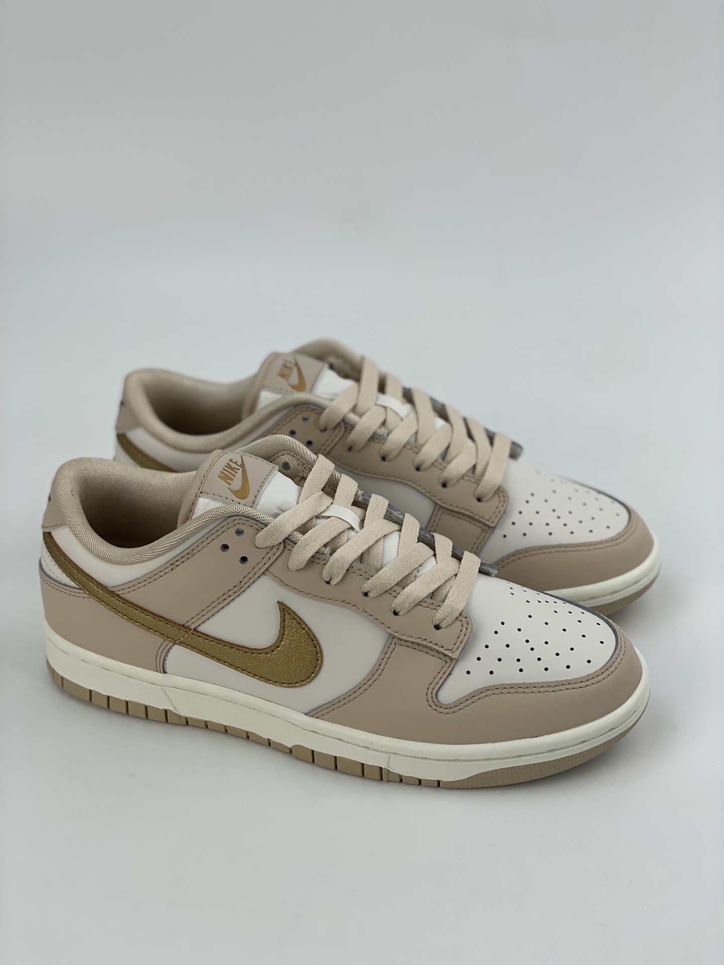 Nike Dunk Low Gold Swoosh Beige Exclusive Extreme Edition DX5930-001