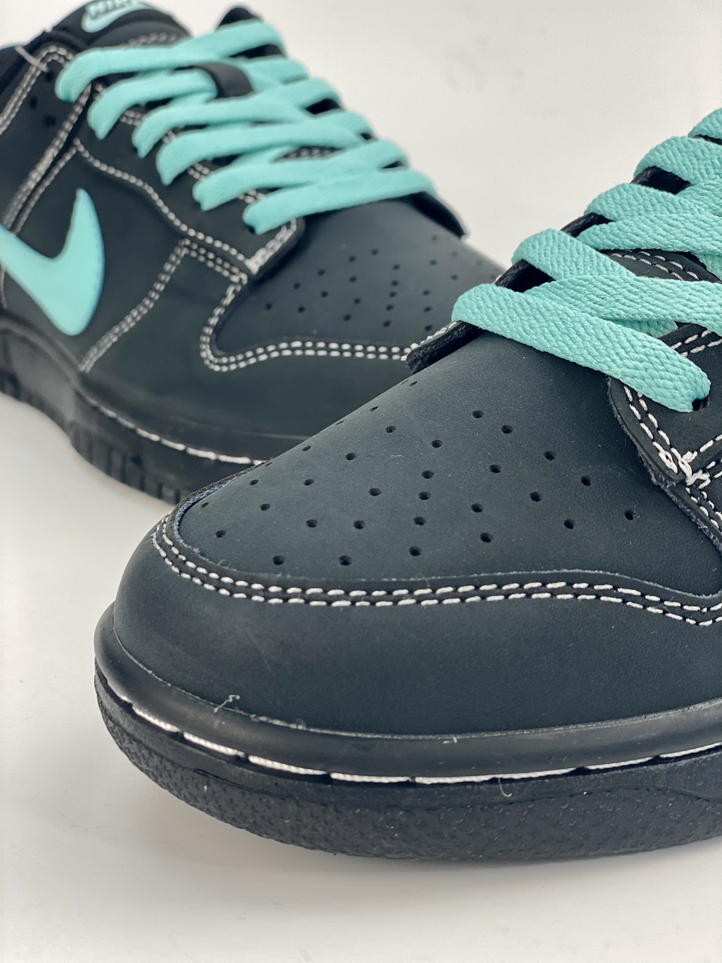 220 Nike SB Dunk Low Retro 蒂芙尼/Tiffany & Co.Blue 出品 GT0627-332