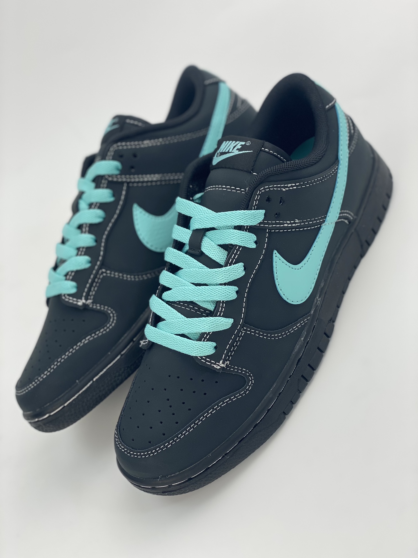 220 Nike SB Dunk Low Retro 蒂芙尼/Tiffany & Co.Blue 出品 GT0627-332