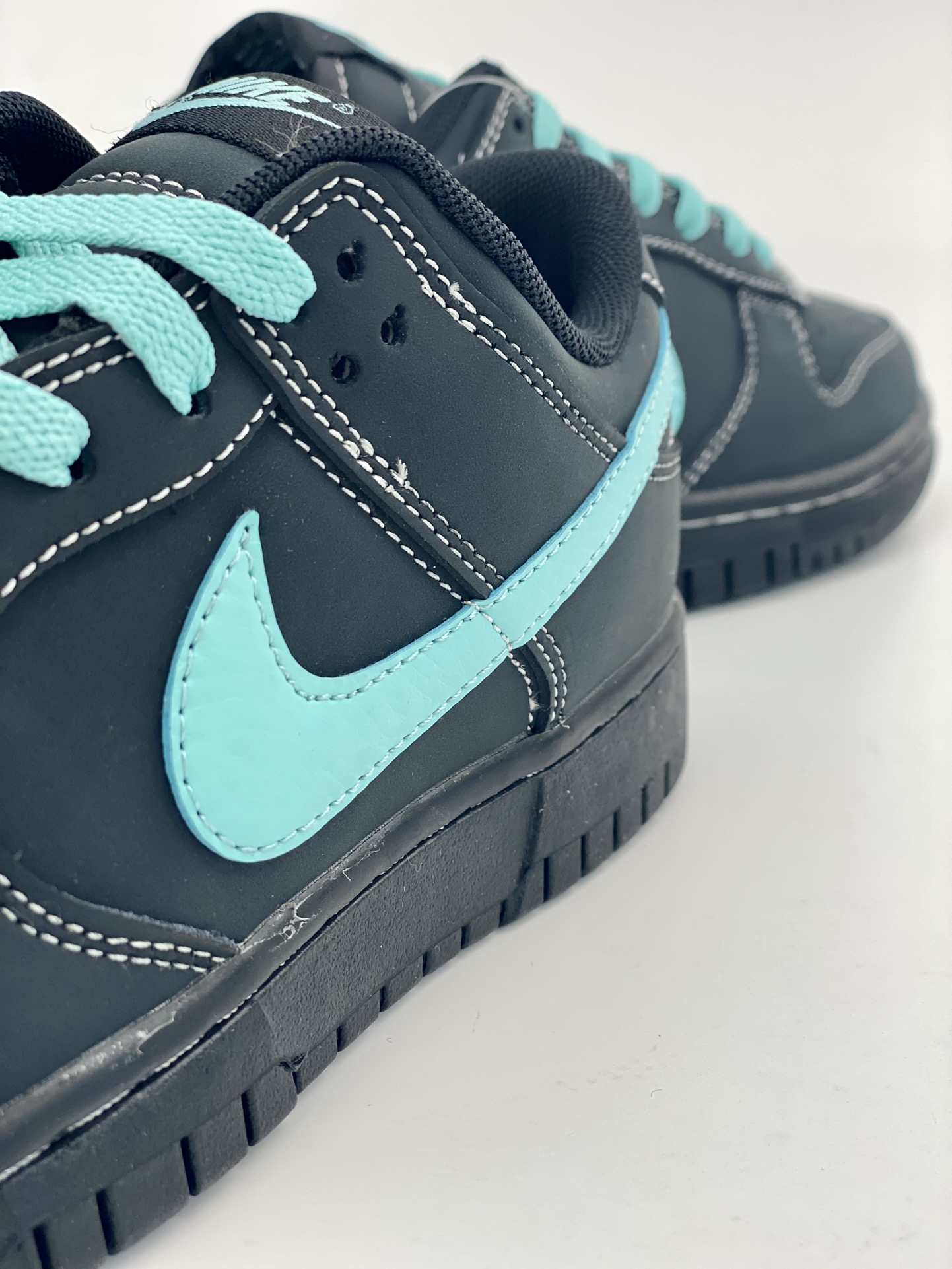 220 Nike SB Dunk Low Retro 蒂芙尼/Tiffany & Co.Blue 出品 GT0627-332