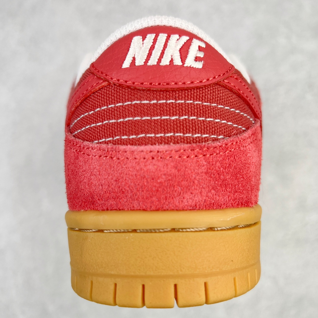 图片[8]-＃AY/GZ纯原福利 NK SB Dunk Low Pro QS\\\”Adobe\\\”扣篮系列低帮休闲运动滑板板鞋“红砖土胚生胶”DV5429-600 独家原厂航空铝磨具打磨大底 鞋头坡度极致还原 原盒原配 圈内天花板工艺 原厂冲刀 超高清洁度 全鞋零毛边皮料切割 全套原楦原模倾力打造完美版型 采用原厂百宏鞋带以及原厂百宏织唛舌标 内标可供原厂几率过验 原厂中底布黄色点胶 原厂中底布拉帮走线遵循公司 尺码对应库存‼️-选品中心