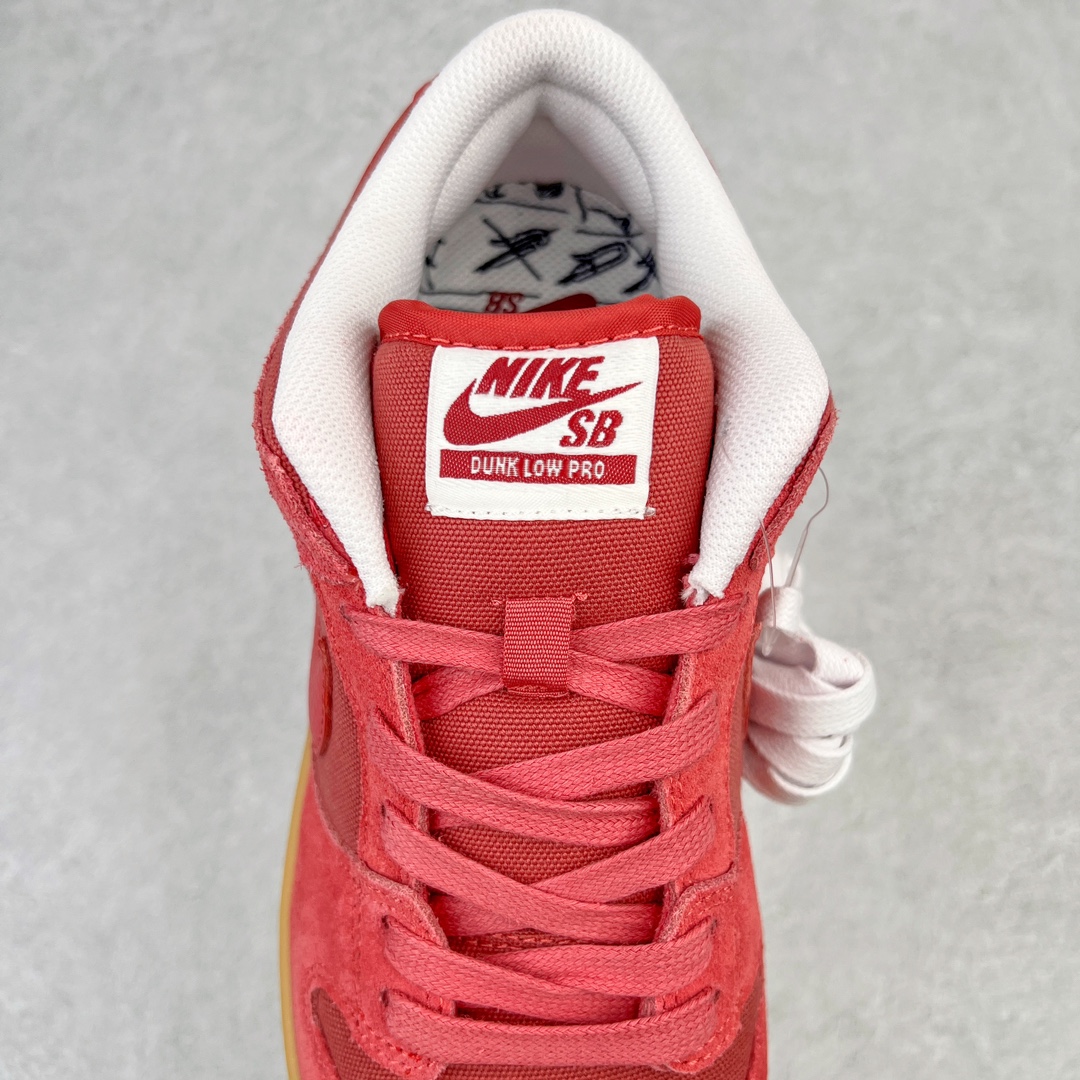 图片[5]-＃AY/GZ纯原福利 NK SB Dunk Low Pro QS\\\”Adobe\\\”扣篮系列低帮休闲运动滑板板鞋“红砖土胚生胶”DV5429-600 独家原厂航空铝磨具打磨大底 鞋头坡度极致还原 原盒原配 圈内天花板工艺 原厂冲刀 超高清洁度 全鞋零毛边皮料切割 全套原楦原模倾力打造完美版型 采用原厂百宏鞋带以及原厂百宏织唛舌标 内标可供原厂几率过验 原厂中底布黄色点胶 原厂中底布拉帮走线遵循公司 尺码对应库存‼️-选品中心