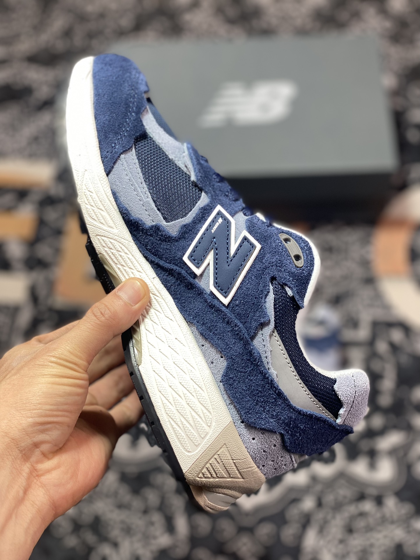 New Balance 2002R 