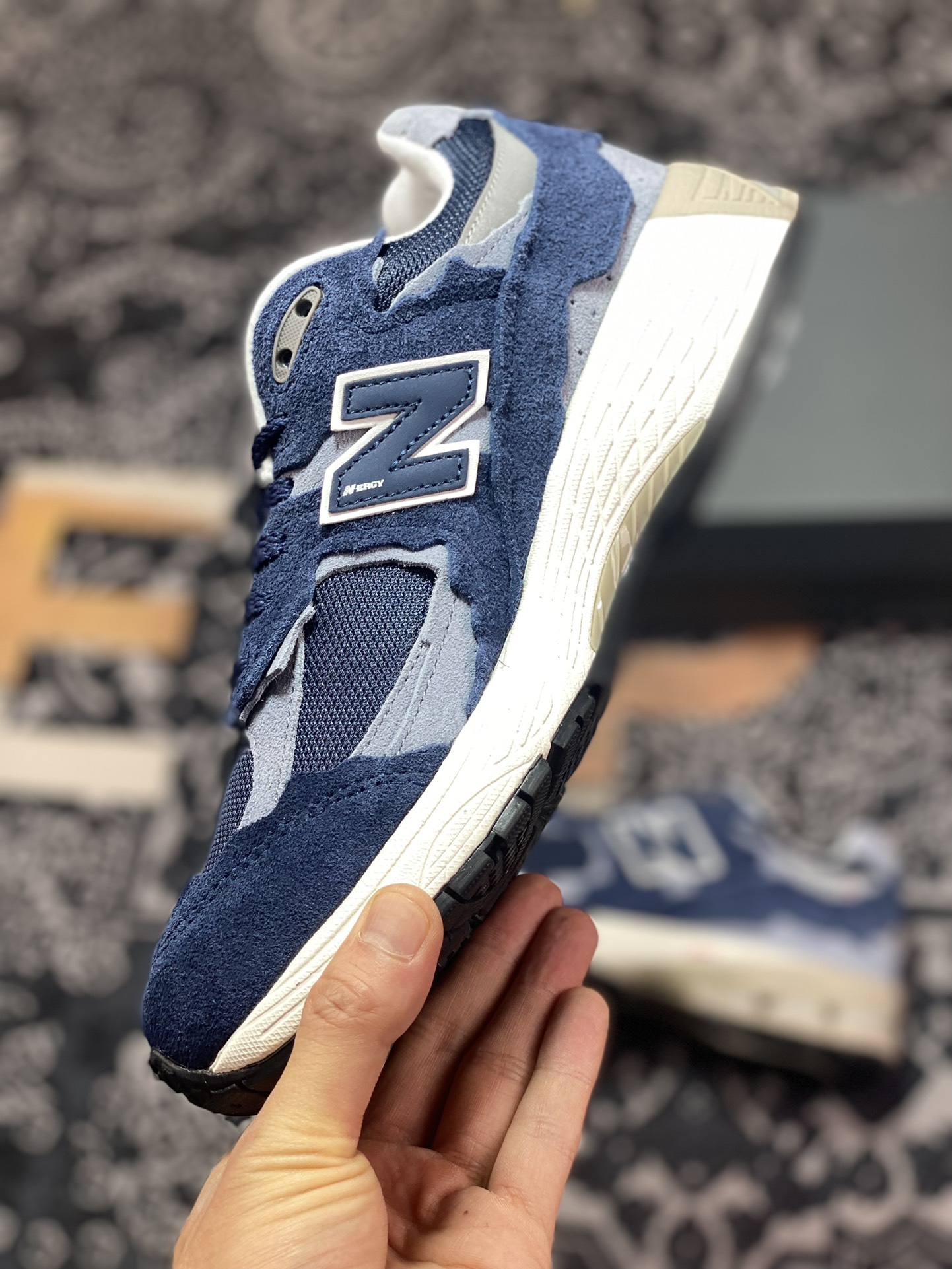 New Balance 2002R 