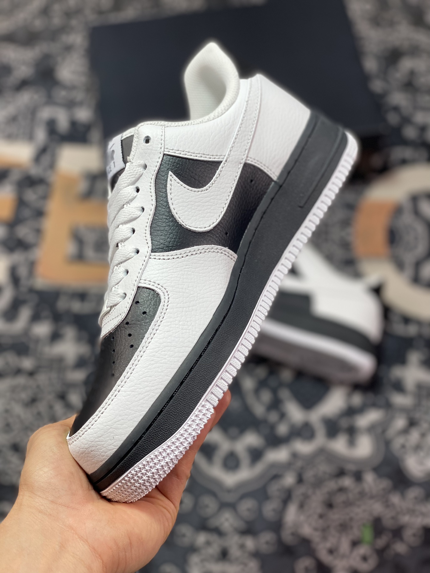 Nike Air Force 1'07 Low”White/Black/Panda Air Force One Classic Low-top Sneakers ”Leather Flip White and Black Panda” JP6516-811