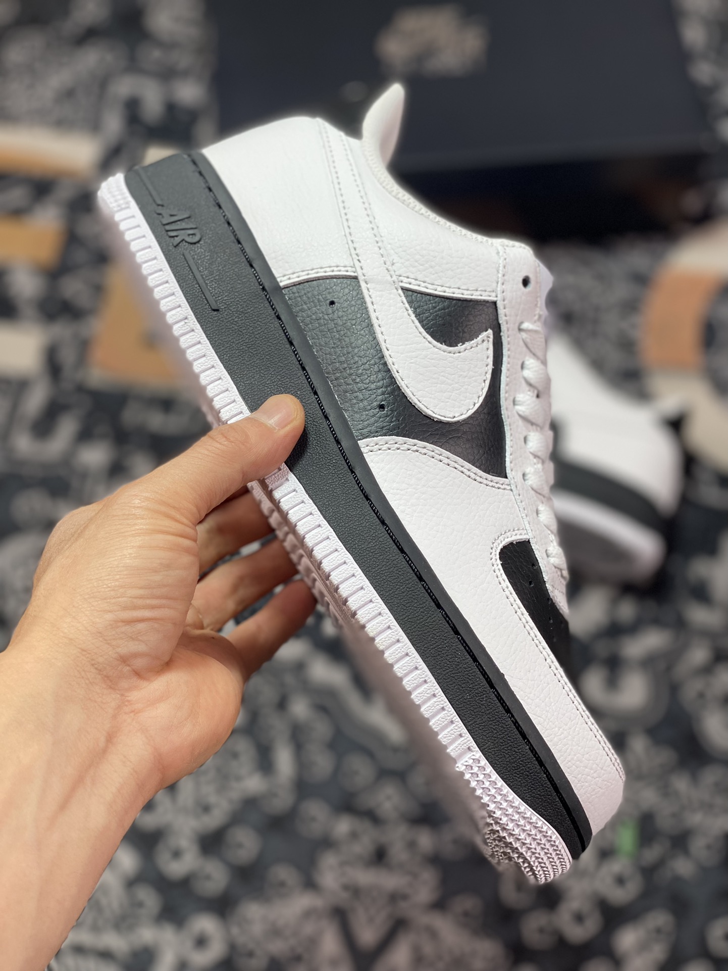 Nike Air Force 1'07 Low”White/Black/Panda Air Force One Classic Low-top Sneakers ”Leather Flip White and Black Panda” JP6516-811