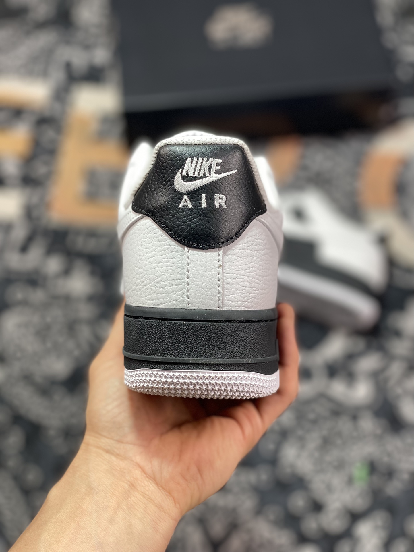 Nike Air Force 1'07 Low”White/Black/Panda Air Force One Classic Low-top Sneakers ”Leather Flip White and Black Panda” JP6516-811