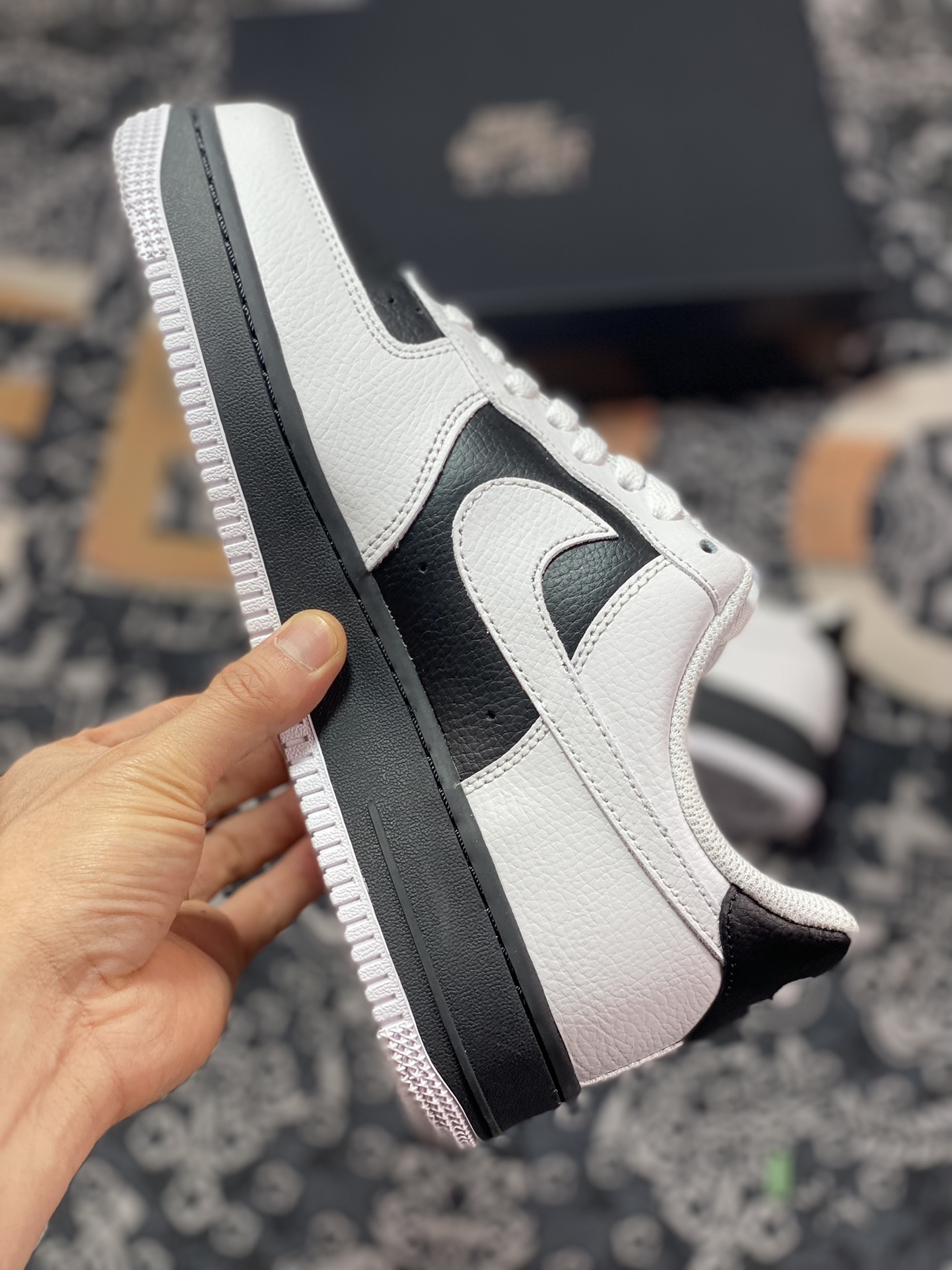 Nike Air Force 1'07 Low”White/Black/Panda Air Force One Classic Low-top Sneakers ”Leather Flip White and Black Panda” JP6516-811