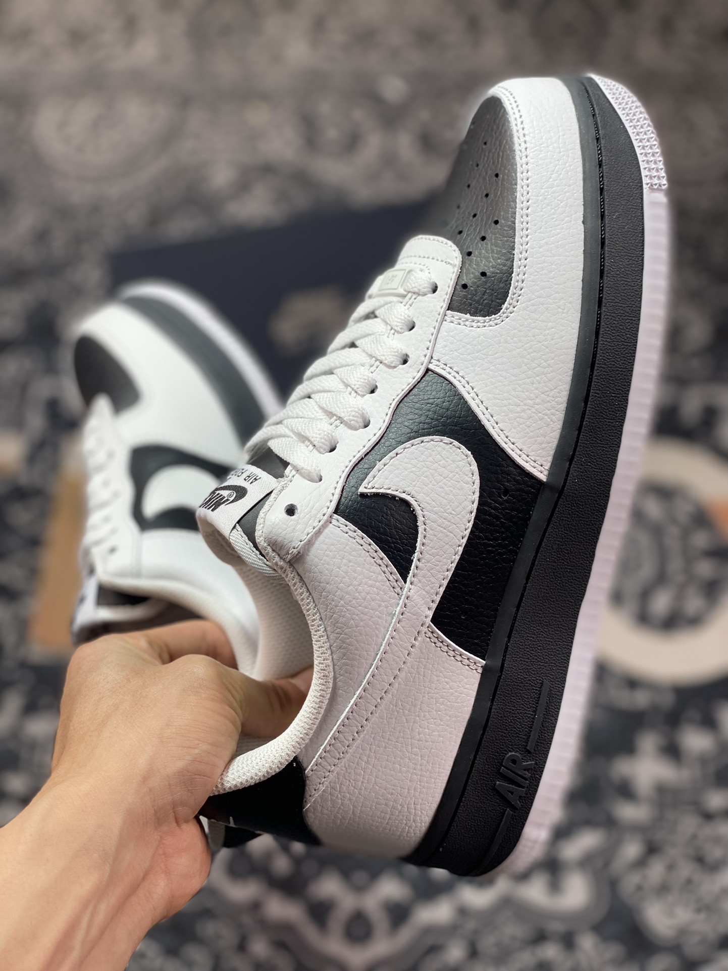 Nike Air Force 1'07 Low”White/Black/Panda Air Force One Classic Low-top Sneakers ”Leather Flip White and Black Panda” JP6516-811