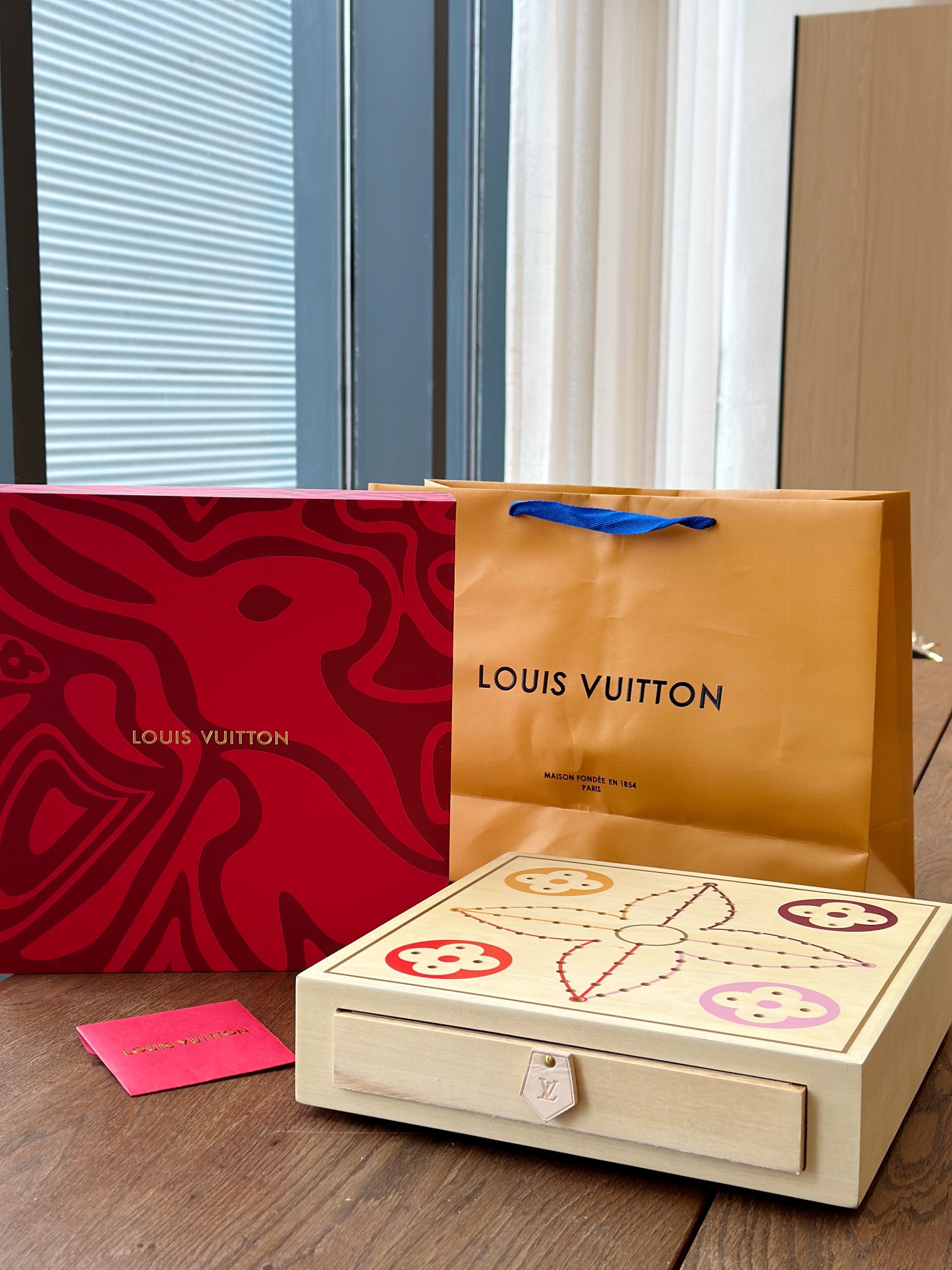 路易威登 Louis Vuitton 高定典藏名品高定成衣时装外套连衣裙衬衫T恤 #8DAE7BC2 7