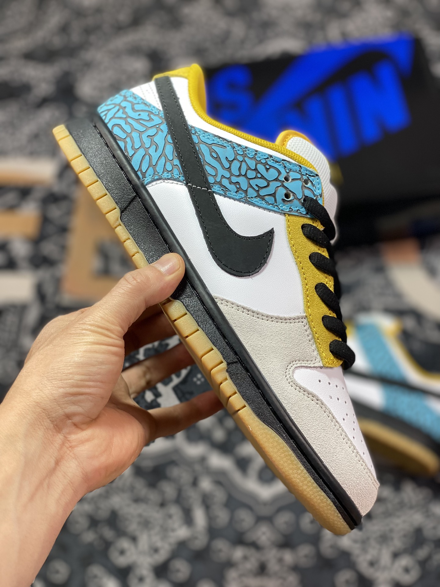 Nike SB Dunk Low Pro ”Elephant” dunk series low-top sneakers ”white, light gray, black and blue elephant crackle” 314142-061