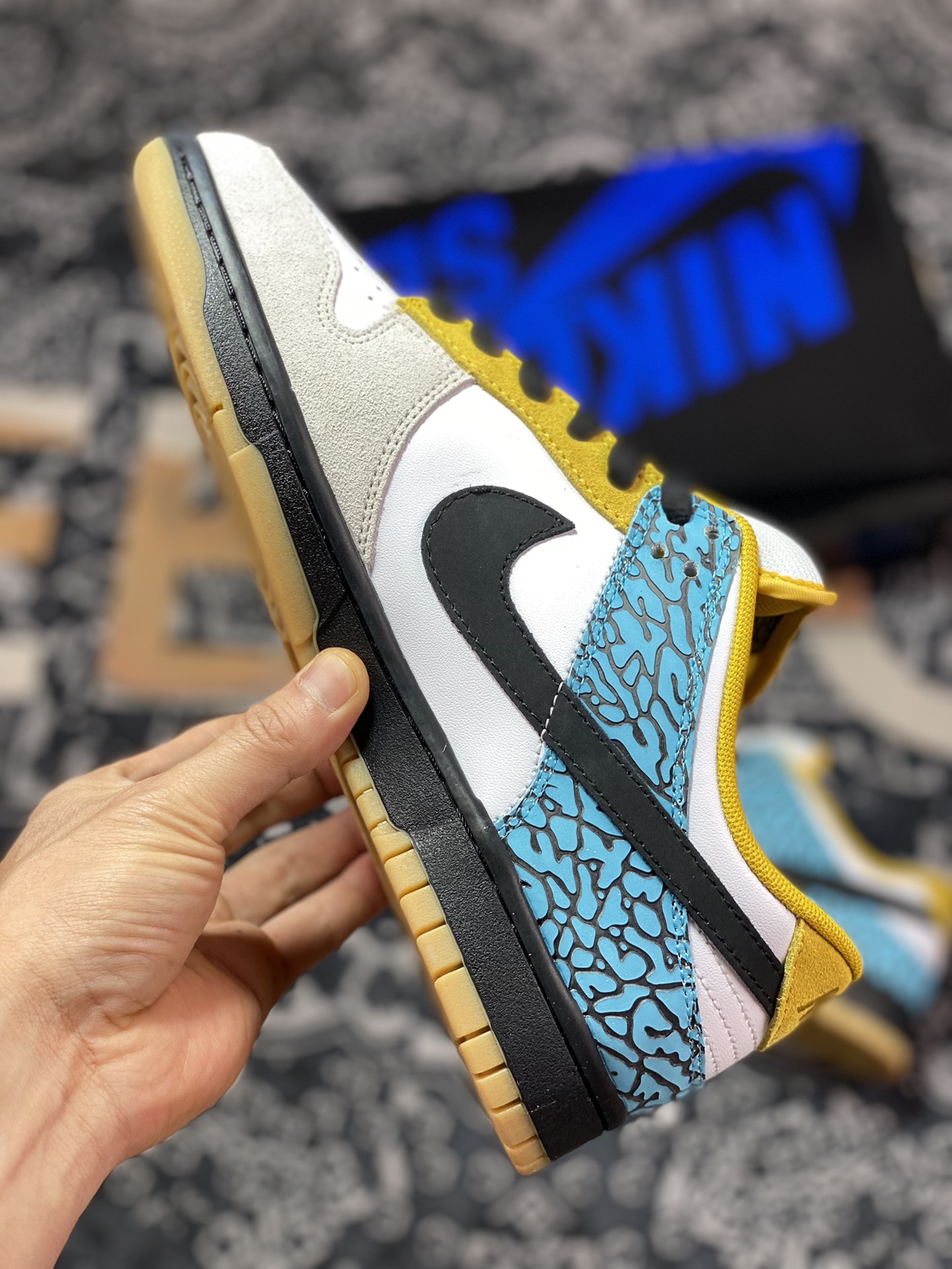 Nike SB Dunk Low Pro ”Elephant” dunk series low-top sneakers ”white, light gray, black and blue elephant crackle” 314142-061