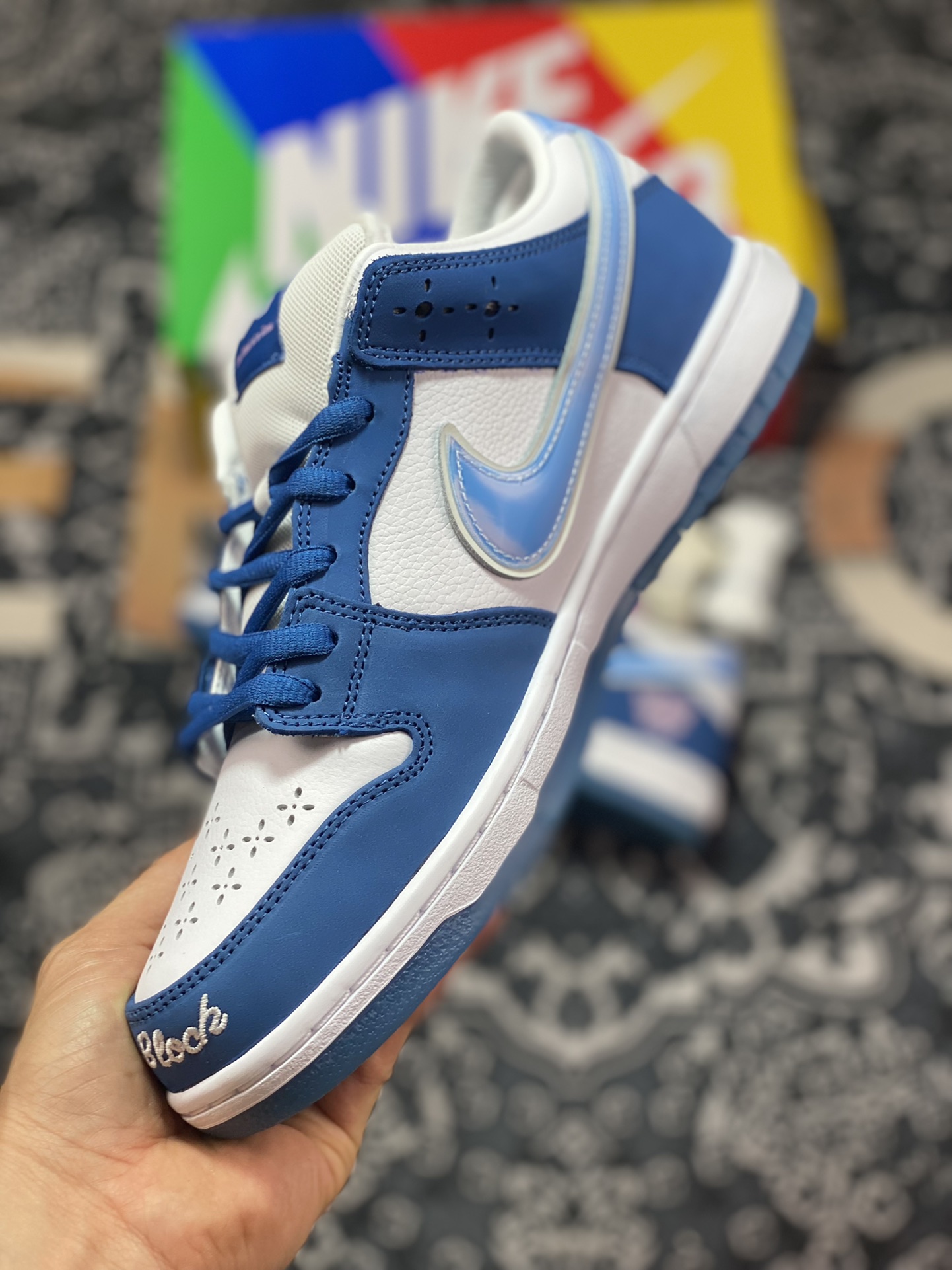 Born x Raised x Nike SB Dunk Low ”One Block at a Time” dunk shoes ”White and blue holographic laser snowflake punching” FN7819-400