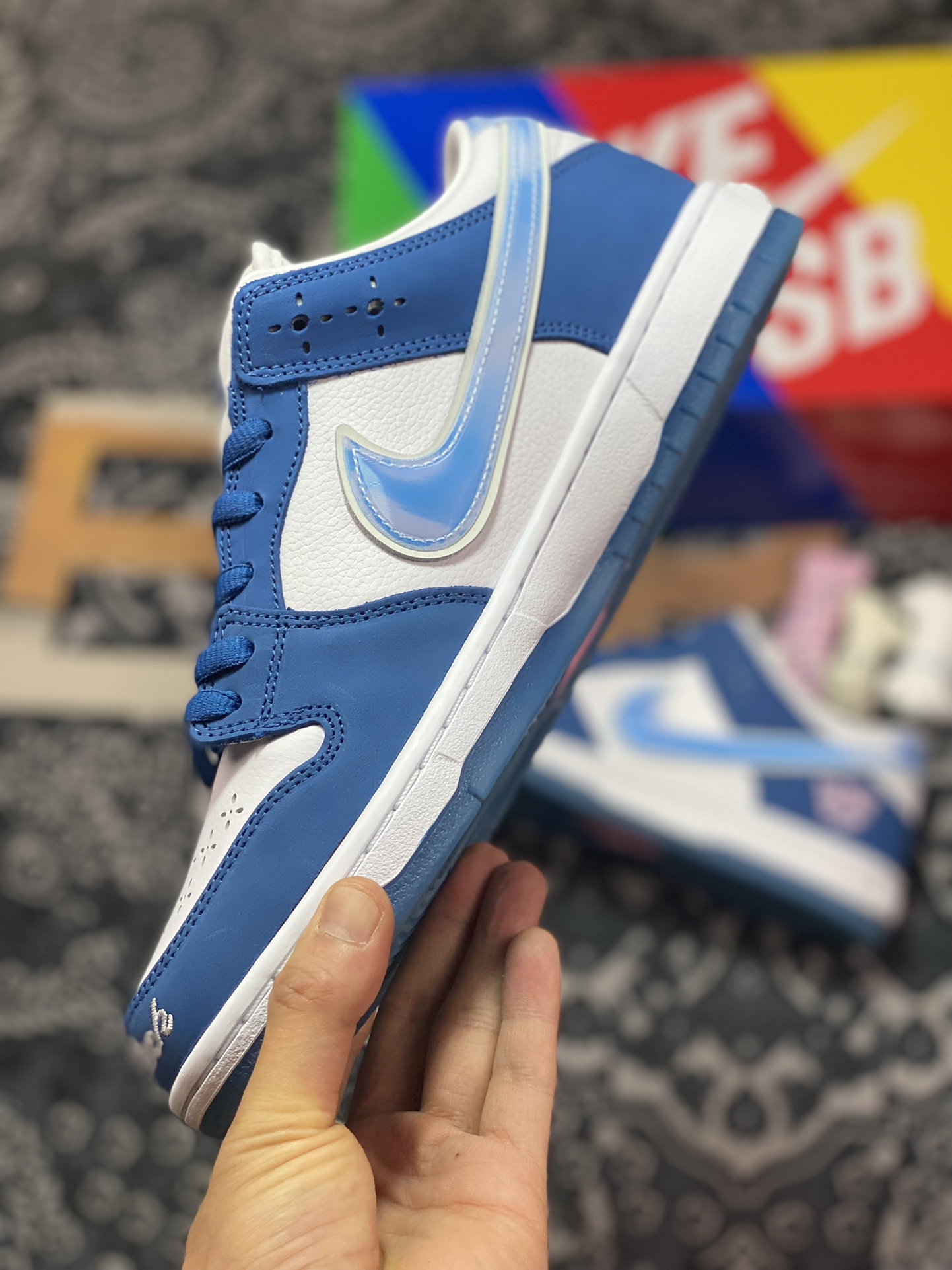 Born x Raised x Nike SB Dunk Low ”One Block at a Time” dunk shoes ”White and blue holographic laser snowflake punching” FN7819-400