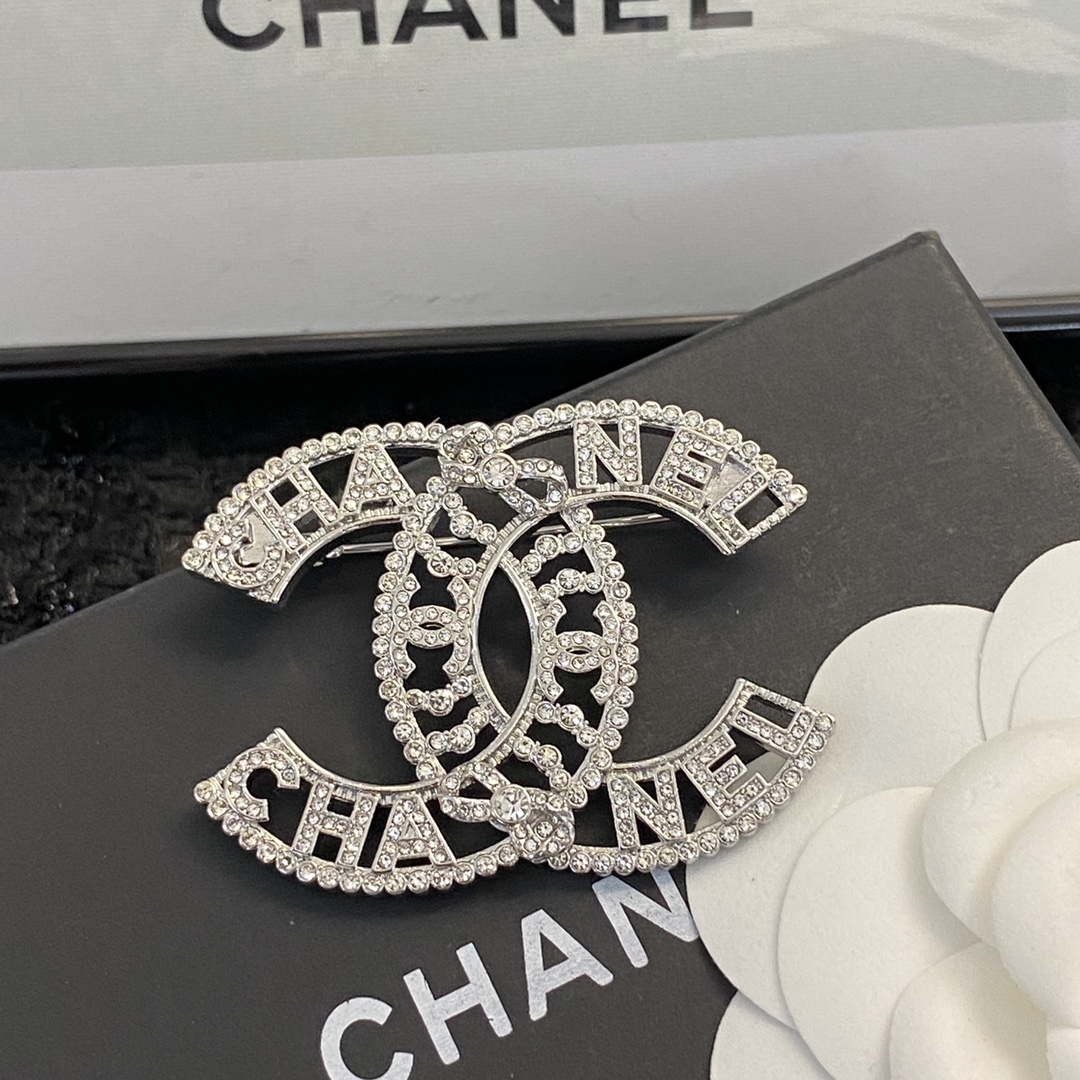 Réplica melhor
 Chanel Joalheria Broche Prata