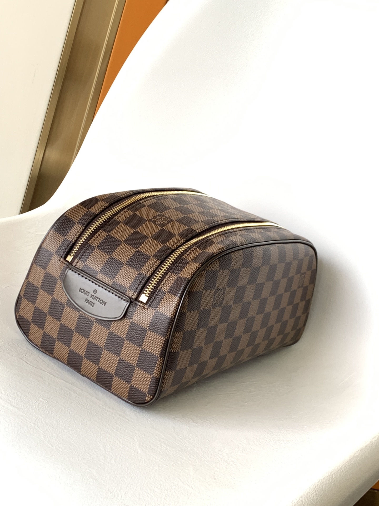 Louis Vuitton King Size Toiletry Bag 28Cm Damier Ebene Canvas Spring/Summer 2019 Collection N47528