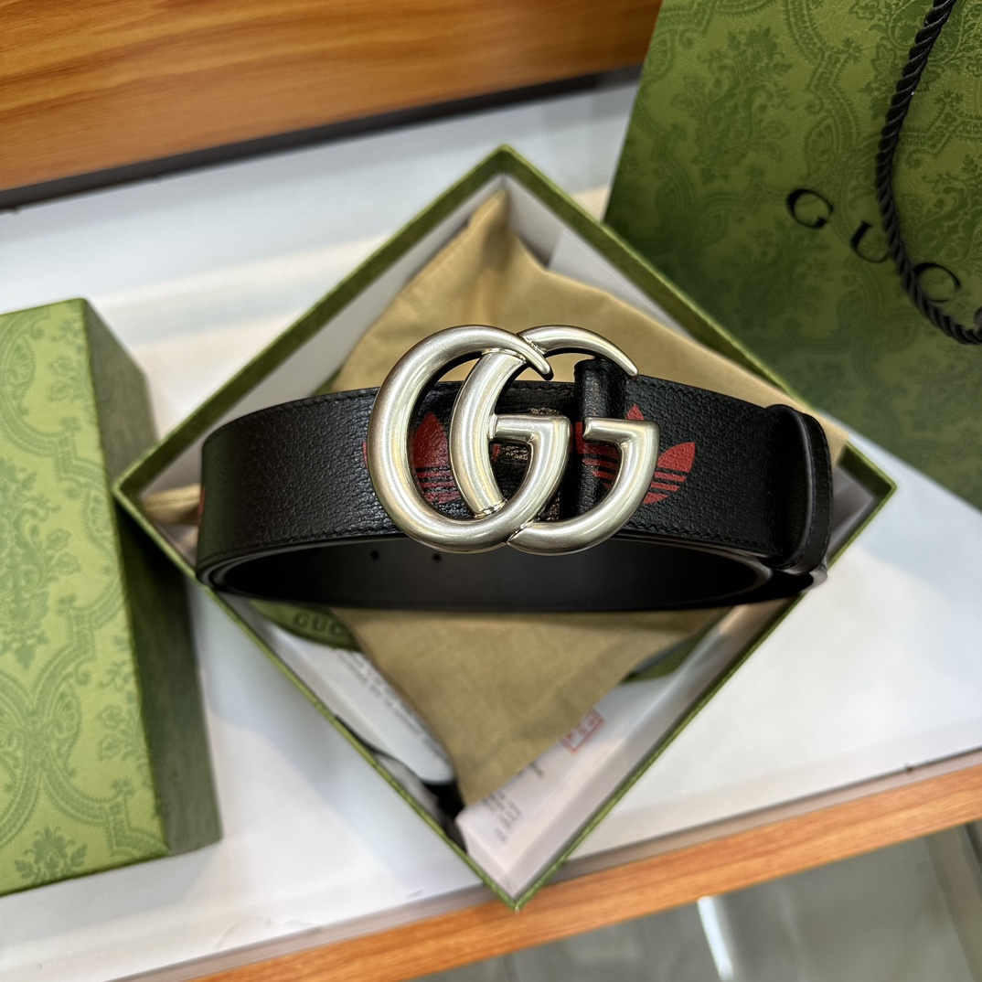 Gucccci&adidass三叶草