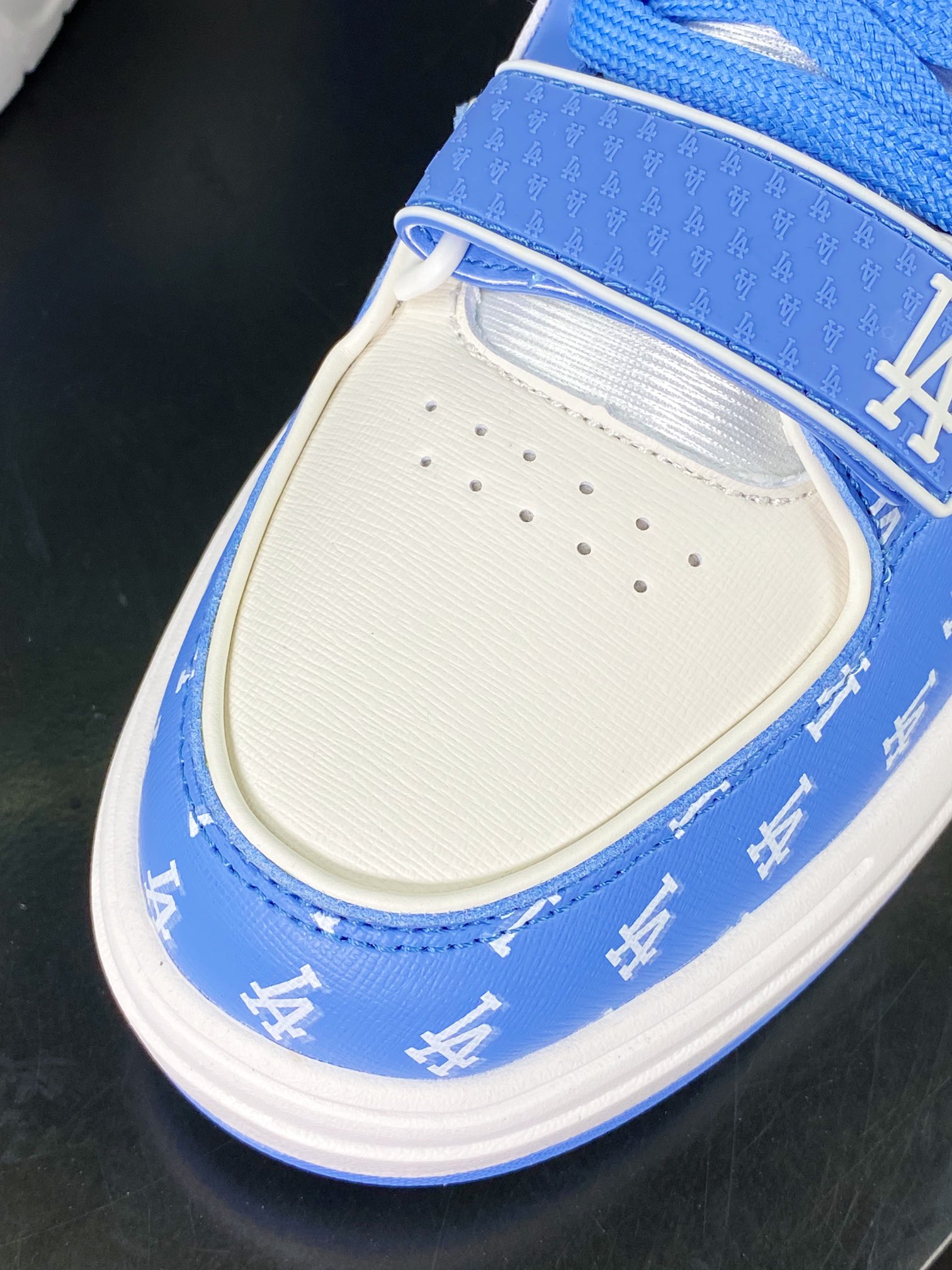 Chunky Liner Basic Mid Senior Shoes Series Low-top Daddy Style Lightweight Sneakers ”Velcro White North Carolina Blue LA Print” 3ASXLM13N-GP002C