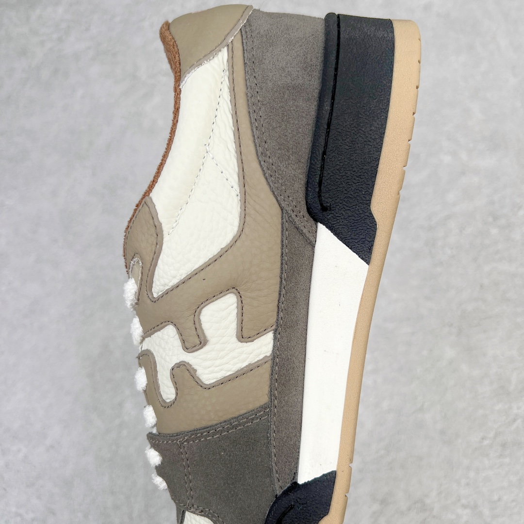 图片[7]-＃S版纯原 FENDI 芬迪 Match sneaters低帮运动鞋 独家定制 全身20几个细节点全部做到一致还原 吊打市面所有版本 独家原装套装配件官方同源 渠道原装订单 全套专柜包装物及配件#鞋底嵌入核心防伪芯片感应装置 FENDI芬迪match最新爆款情侣款运动鞋板鞋原版购入 高工艺无缝细空胶技术 贴楦误差0.05mm,鞋底采用固特异内外锁死工艺 最大限度弯折永不开胶 原鞋一致效果环保无味 鞋面采用麂皮和皮革拼接组合 logo内里采用毛巾绒里 上脚超级柔软 轻便 舒适搭配卫衣 尺码：35 36 37 38 39 40 41 42 43 44 45-选品中心