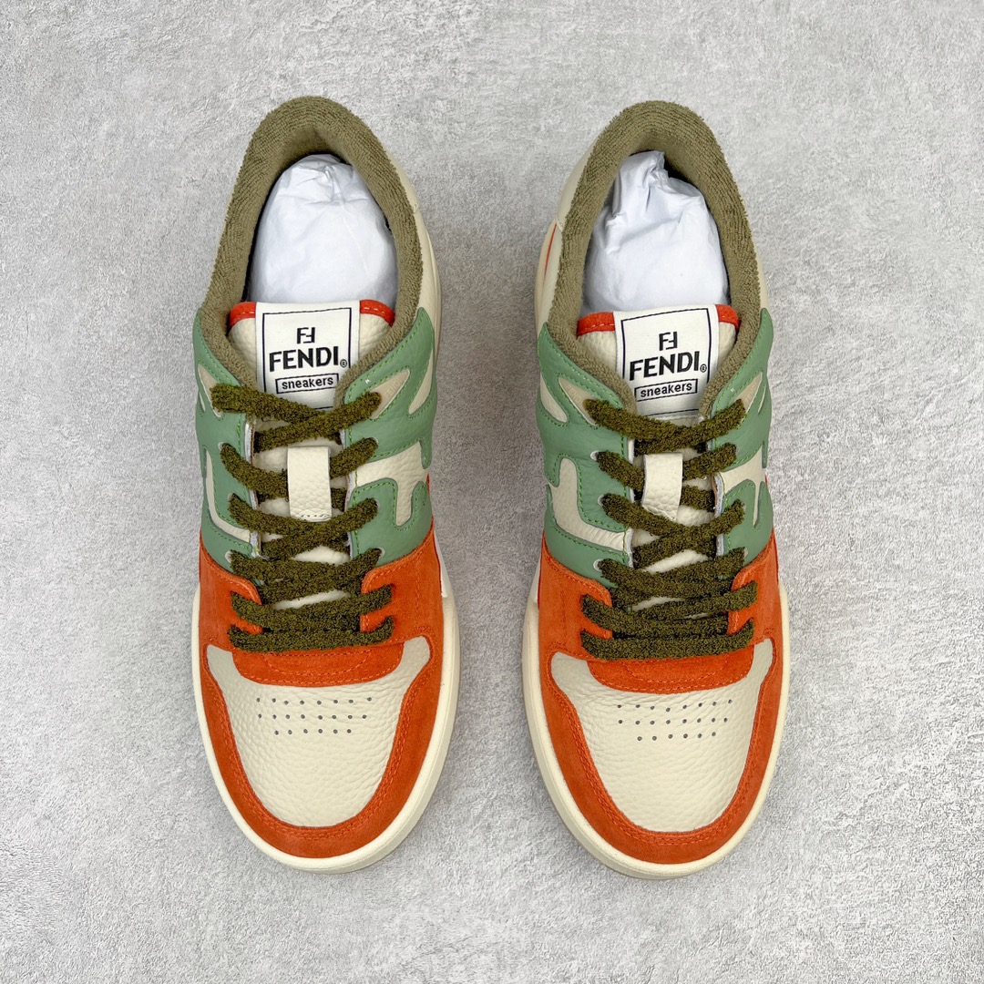 图片[2]-＃S版纯原 FENDI 芬迪 Match sneaters低帮运动鞋 独家定制 全身20几个细节点全部做到一致还原 吊打市面所有版本 独家原装套装配件官方同源 渠道原装订单 全套专柜包装物及配件#鞋底嵌入核心防伪芯片感应装置 FENDI芬迪match最新爆款情侣款运动鞋板鞋原版购入 高工艺无缝细空胶技术 贴楦误差0.05mm,鞋底采用固特异内外锁死工艺 最大限度弯折永不开胶 原鞋一致效果环保无味 鞋面采用麂皮和皮革拼接组合 logo内里采用毛巾绒里 上脚超级柔软 轻便 舒适搭配卫衣 尺码：35 36 37 38 39 40 41 42 43 44 45-选品中心