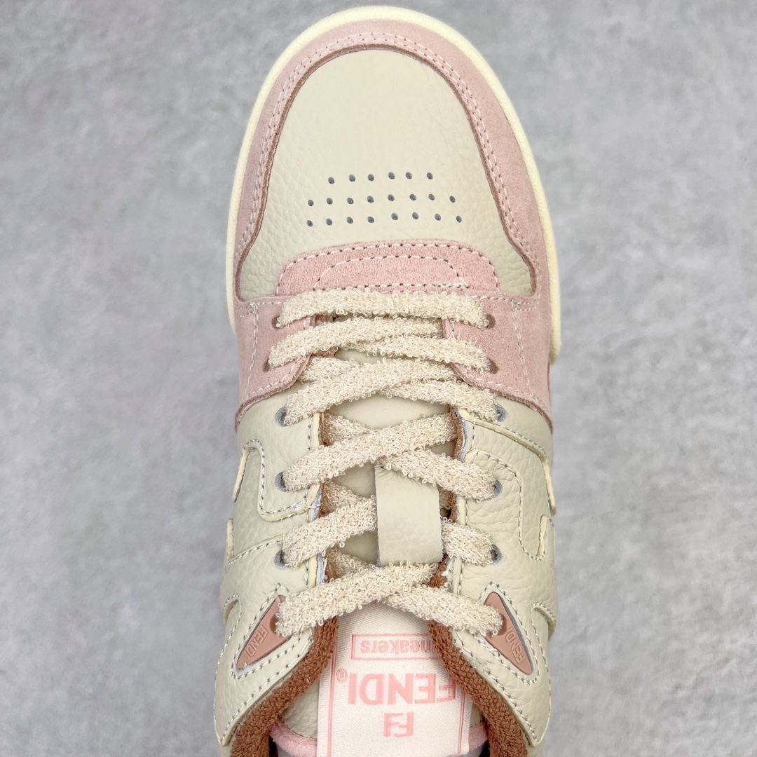 图片[4]-＃S版纯原 FENDI 芬迪 Match sneaters低帮运动鞋 独家定制 全身20几个细节点全部做到一致还原 吊打市面所有版本 独家原装套装配件官方同源 渠道原装订单 全套专柜包装物及配件#鞋底嵌入核心防伪芯片感应装置 FENDI芬迪match最新爆款情侣款运动鞋板鞋原版购入 高工艺无缝细空胶技术 贴楦误差0.05mm,鞋底采用固特异内外锁死工艺 最大限度弯折永不开胶 原鞋一致效果环保无味 鞋面采用麂皮和皮革拼接组合 logo内里采用毛巾绒里 上脚超级柔软 轻便 舒适搭配卫衣 尺码：35 36 37 38 39 40 41 42 43 44 45-选品中心