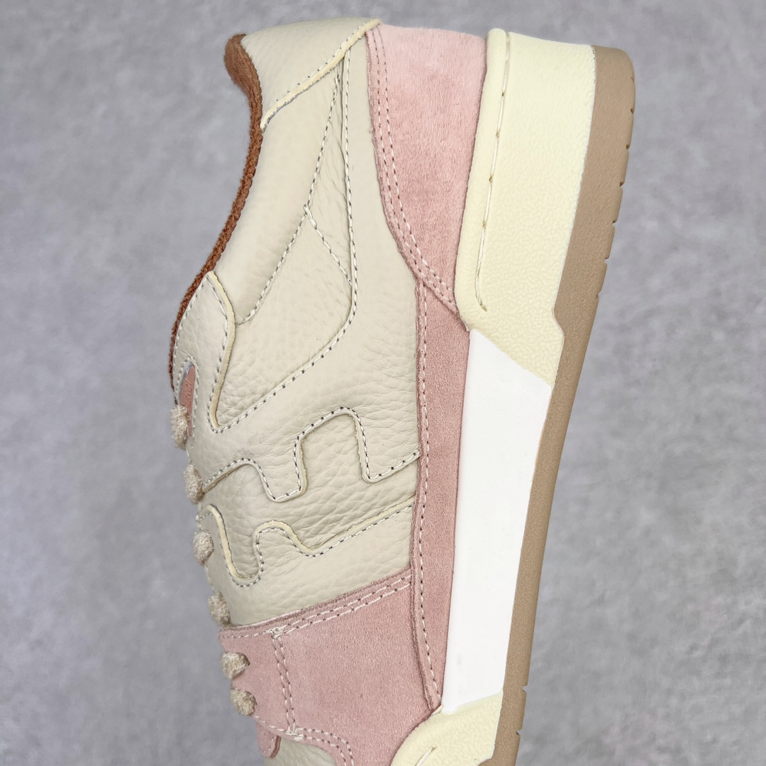 图片[7]-＃S版纯原 FENDI 芬迪 Match sneaters低帮运动鞋 独家定制 全身20几个细节点全部做到一致还原 吊打市面所有版本 独家原装套装配件官方同源 渠道原装订单 全套专柜包装物及配件#鞋底嵌入核心防伪芯片感应装置 FENDI芬迪match最新爆款情侣款运动鞋板鞋原版购入 高工艺无缝细空胶技术 贴楦误差0.05mm,鞋底采用固特异内外锁死工艺 最大限度弯折永不开胶 原鞋一致效果环保无味 鞋面采用麂皮和皮革拼接组合 logo内里采用毛巾绒里 上脚超级柔软 轻便 舒适搭配卫衣 尺码：35 36 37 38 39 40 41 42 43 44 45-选品中心