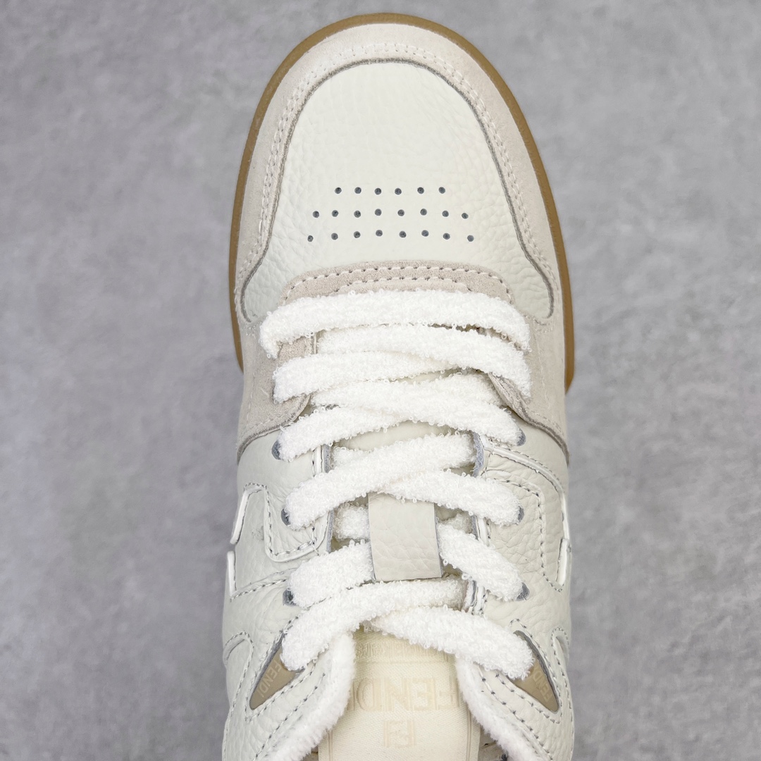 图片[4]-＃S版纯原 FENDI 芬迪 Match sneaters低帮运动鞋 独家定制 全身20几个细节点全部做到一致还原 吊打市面所有版本 独家原装套装配件官方同源 渠道原装订单 全套专柜包装物及配件#鞋底嵌入核心防伪芯片感应装置 FENDI芬迪match最新爆款情侣款运动鞋板鞋原版购入 高工艺无缝细空胶技术 贴楦误差0.05mm,鞋底采用固特异内外锁死工艺 最大限度弯折永不开胶 原鞋一致效果环保无味 鞋面采用麂皮和皮革拼接组合 logo内里采用毛巾绒里 上脚超级柔软 轻便 舒适搭配卫衣 尺码：35 36 37 38 39 40 41 42 43 44 45-选品中心