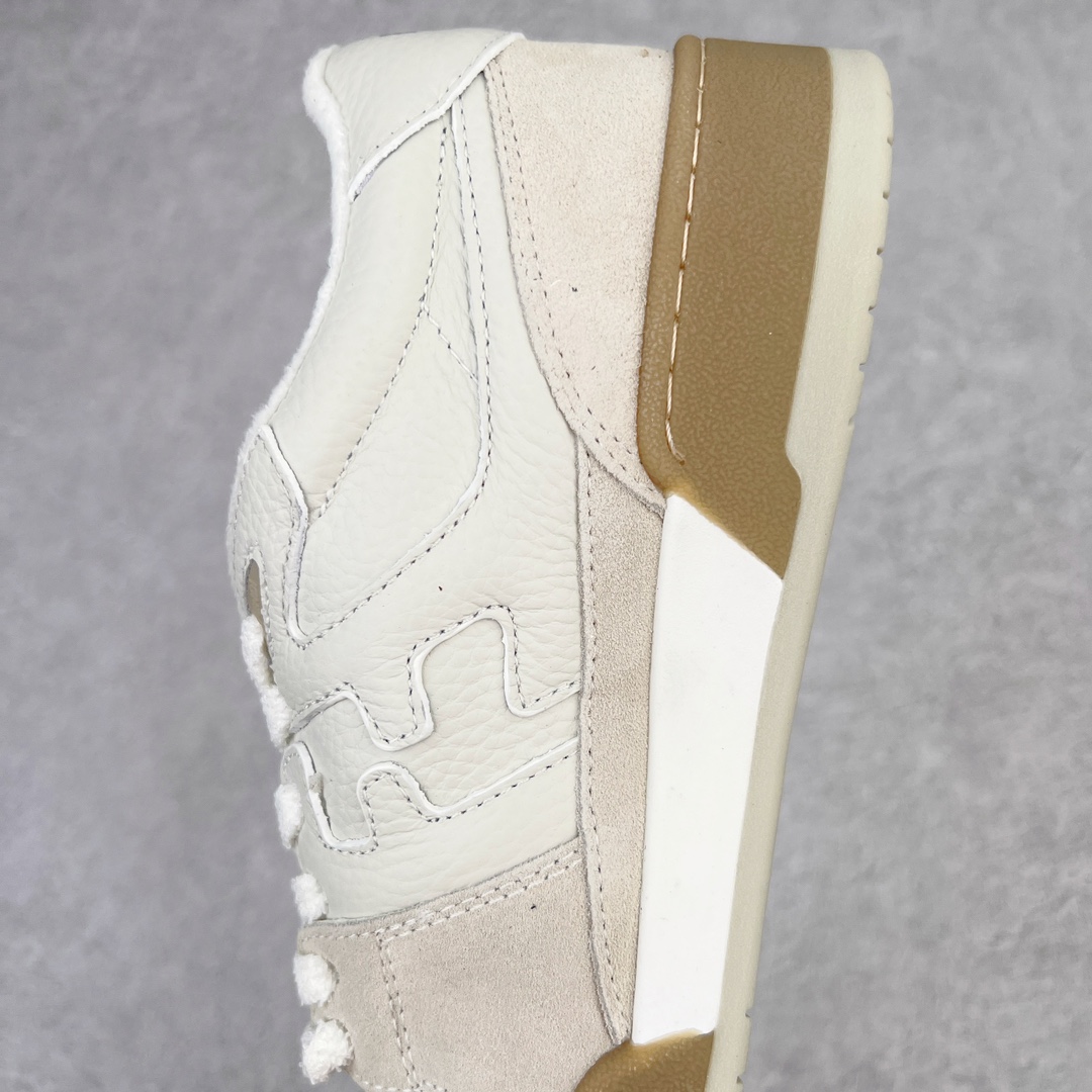 图片[7]-＃S版纯原 FENDI 芬迪 Match sneaters低帮运动鞋 独家定制 全身20几个细节点全部做到一致还原 吊打市面所有版本 独家原装套装配件官方同源 渠道原装订单 全套专柜包装物及配件#鞋底嵌入核心防伪芯片感应装置 FENDI芬迪match最新爆款情侣款运动鞋板鞋原版购入 高工艺无缝细空胶技术 贴楦误差0.05mm,鞋底采用固特异内外锁死工艺 最大限度弯折永不开胶 原鞋一致效果环保无味 鞋面采用麂皮和皮革拼接组合 logo内里采用毛巾绒里 上脚超级柔软 轻便 舒适搭配卫衣 尺码：35 36 37 38 39 40 41 42 43 44 45-选品中心