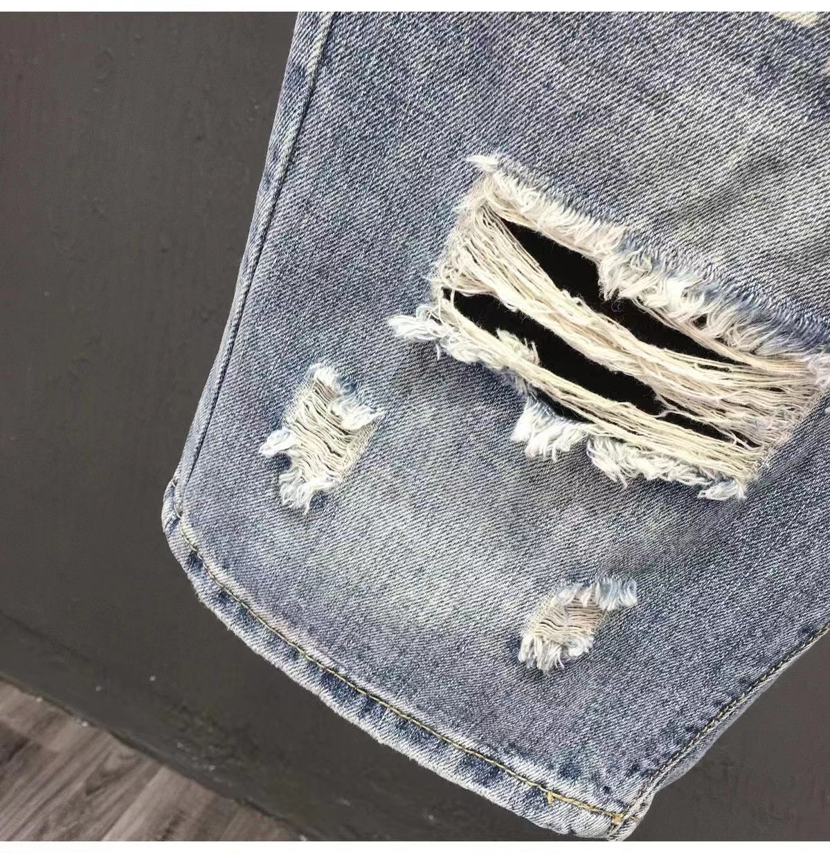 OC-411: Supreme 2022 Tank Broken Jeans – Classic Streetwear with Indigenous Production - 图片 7