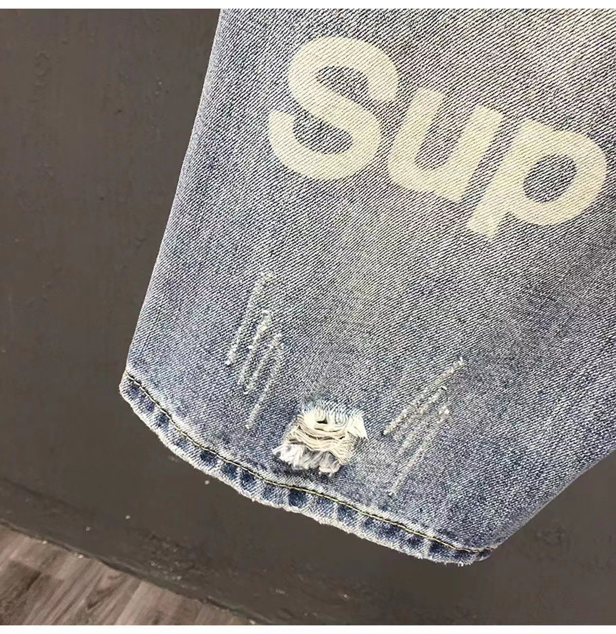 OC-411: Supreme 2022 Tank Broken Jeans – Classic Streetwear with Indigenous Production - 图片 3
