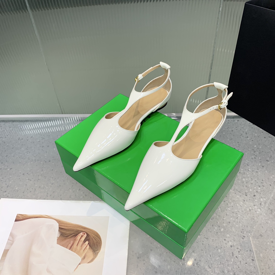 Bottega Veneta BV Rocket T’s Ballerina Flat-Head Shoes Review: Quality Italian craftsmanship, elegant design, and versatile color options. - 图片 3