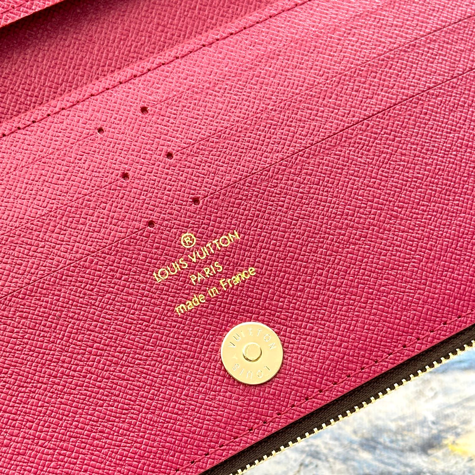 Combining Louis Vuitton's iconic Monogram canvas with a vibrant leather - Comprehensive 8