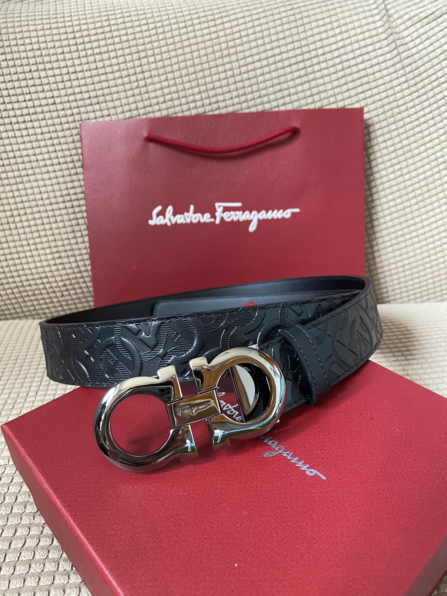 配全套包装盒菲拉格慕Ferragamo双面牛皮正品标准皮料商务休闲款回馈新老客户