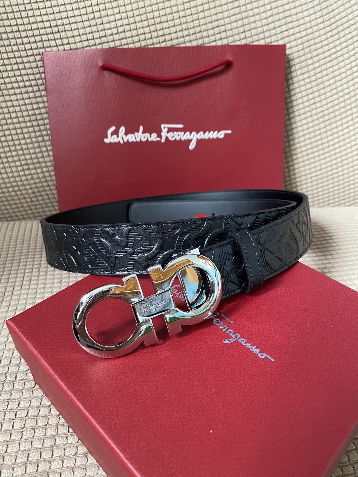 配全套包装盒菲拉格慕Ferragamo双面牛皮正品标准皮料商务休闲款回馈新老客户