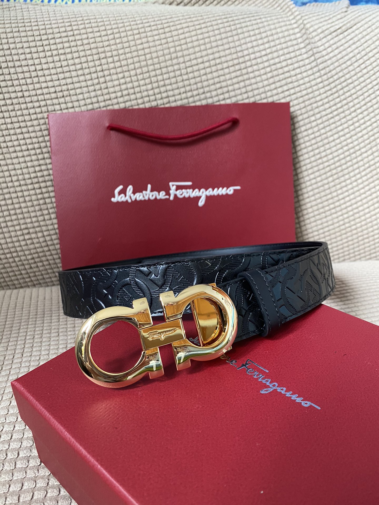 配全套包装盒菲拉格慕Ferragamo双面牛皮正品标准皮料商务休闲款回馈新老客户